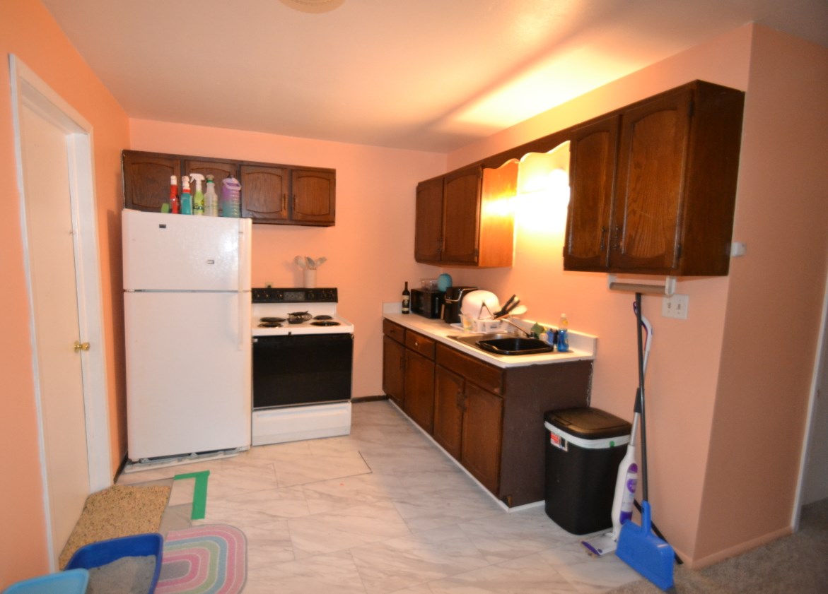 447 Merton Ave, Chenequa WI 53029-1236 exterior