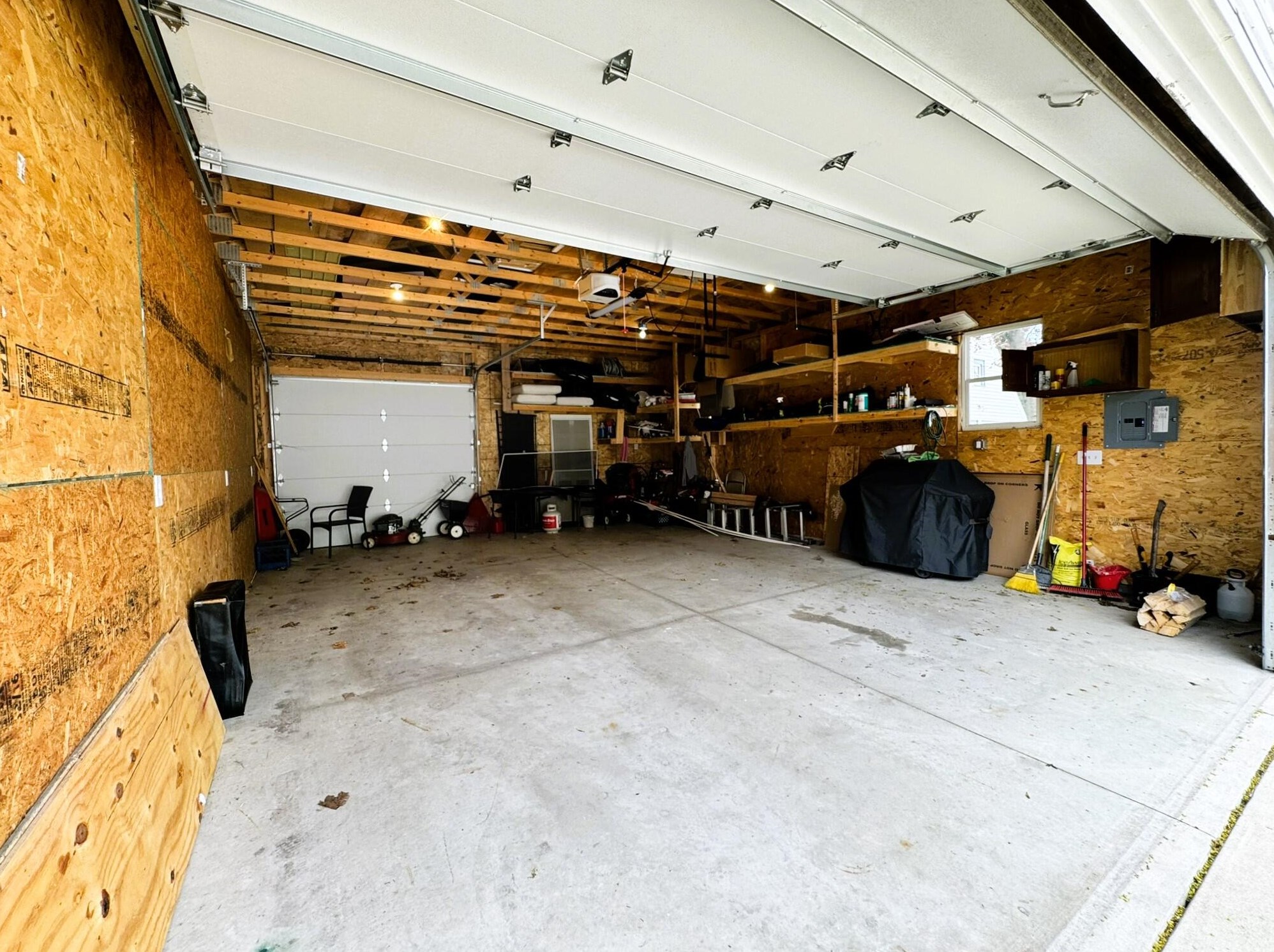3821 Logan Ave, Milwaukee WI  53207-3947 exterior