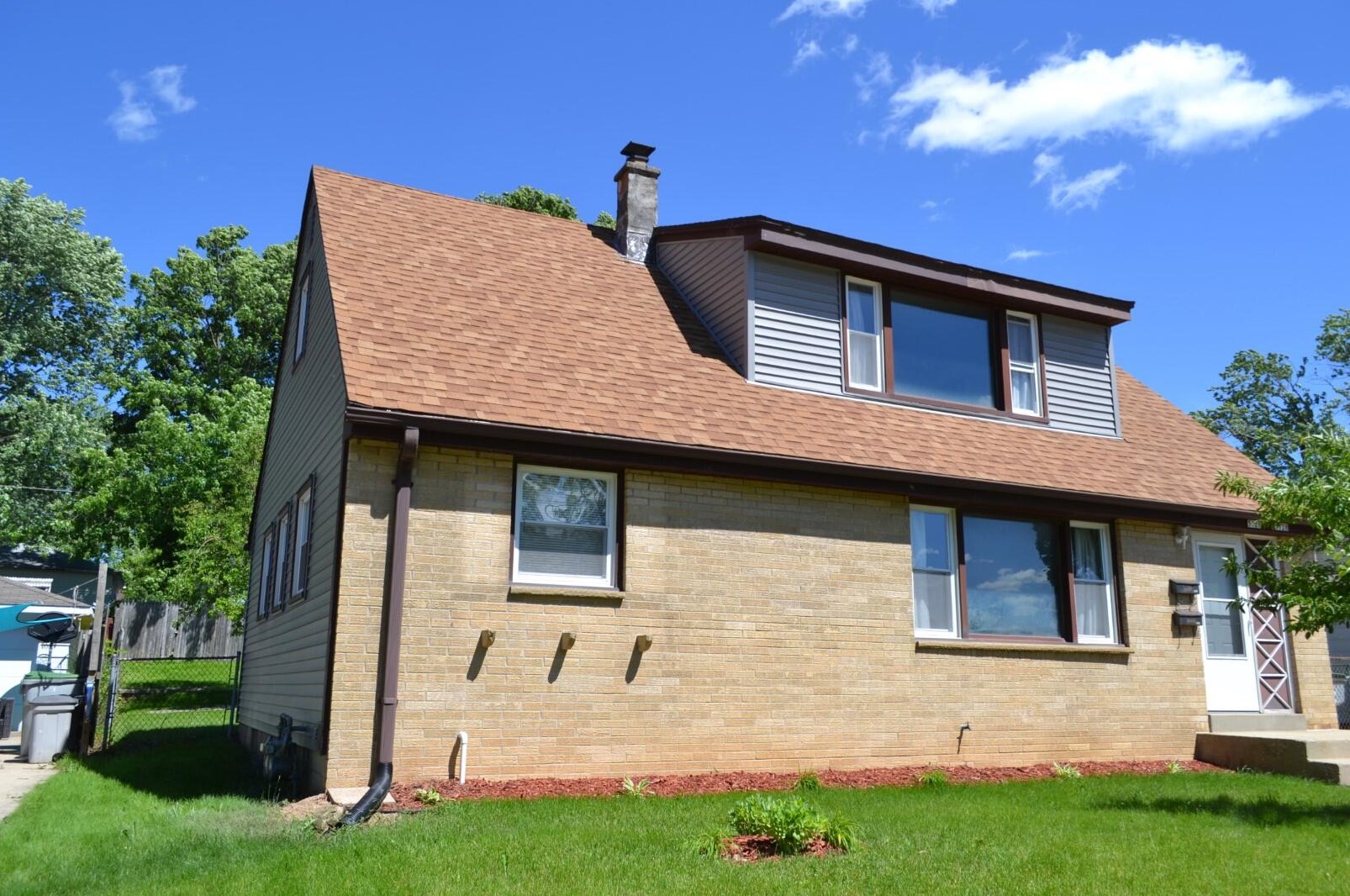 5126 108th St, Milwaukee WI 53225-3806 exterior