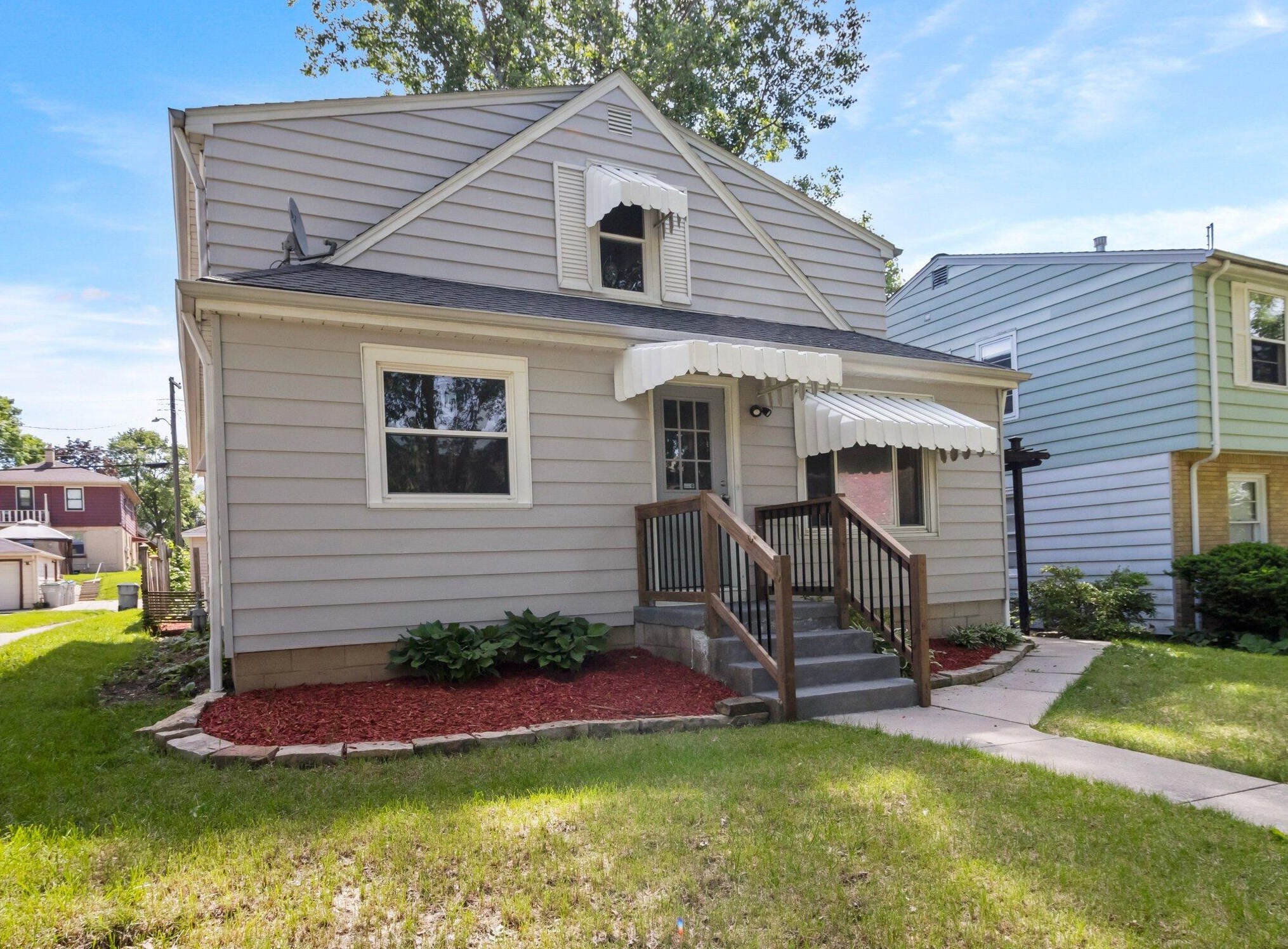 3734 88, Milwaukee WI 53222-2705 exterior