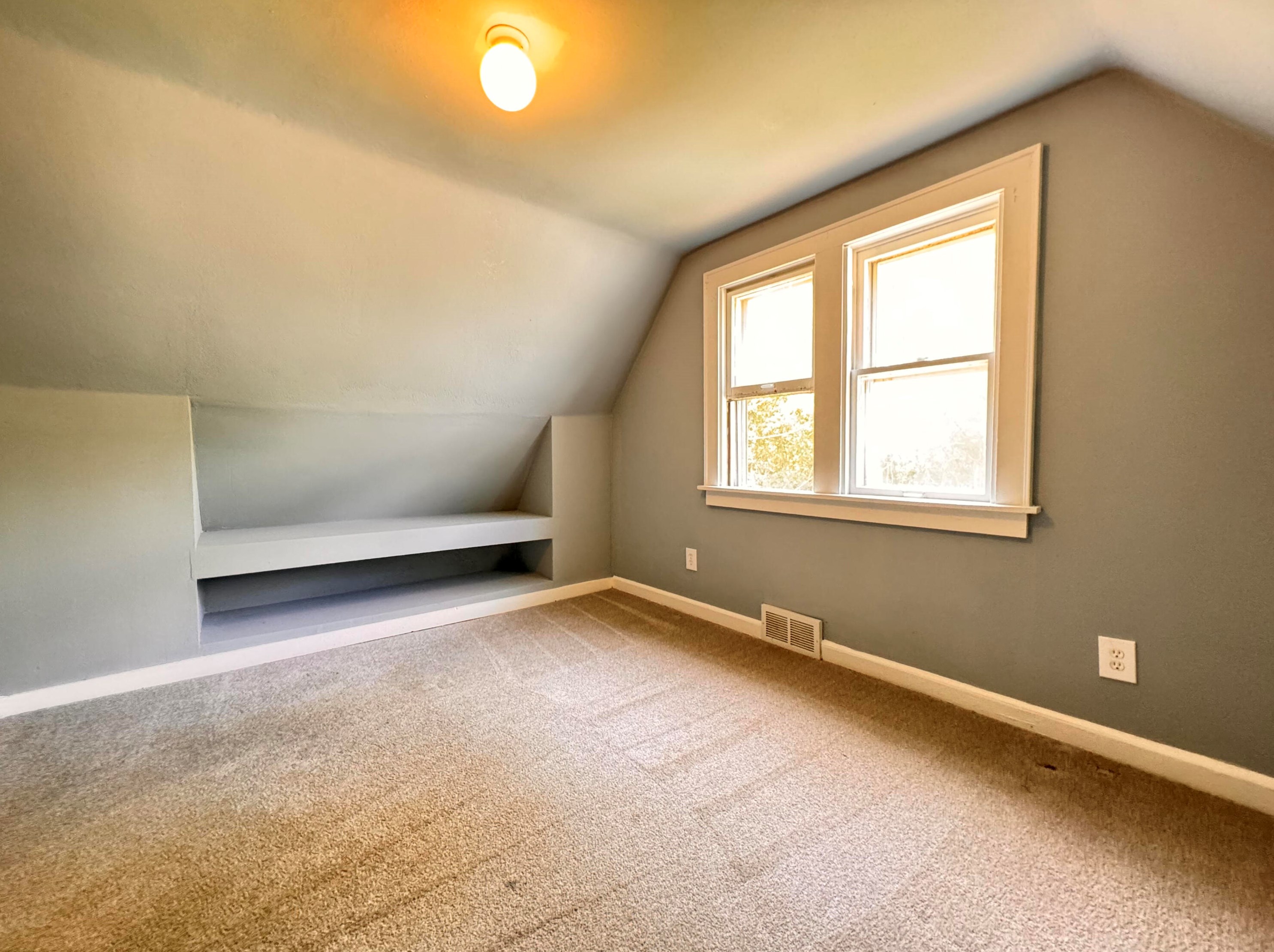 5873 40, Milwaukee WI 53221-3911 exterior