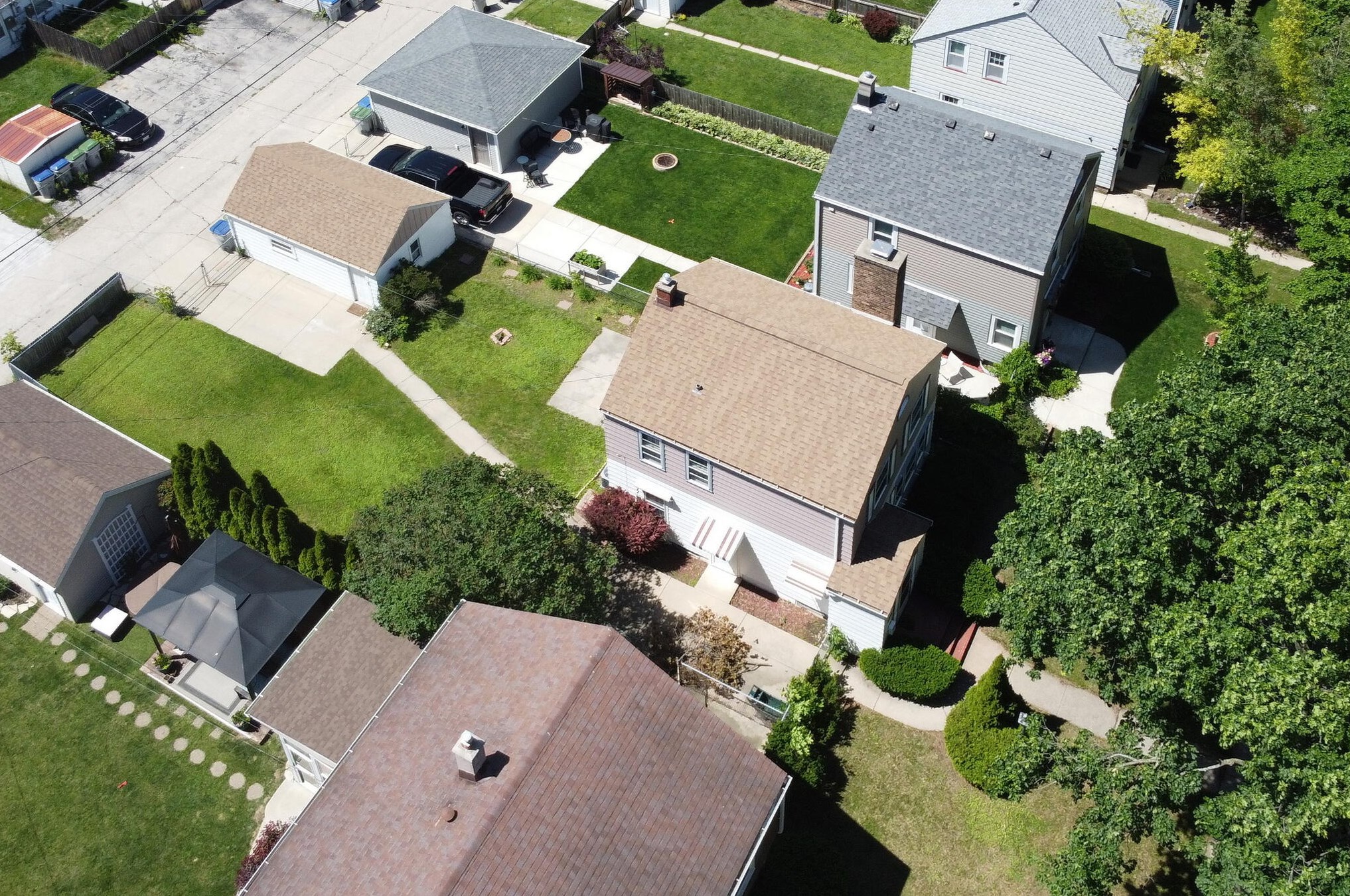 3335 Taylor Ave, Milwaukee WI 53207-2728 exterior