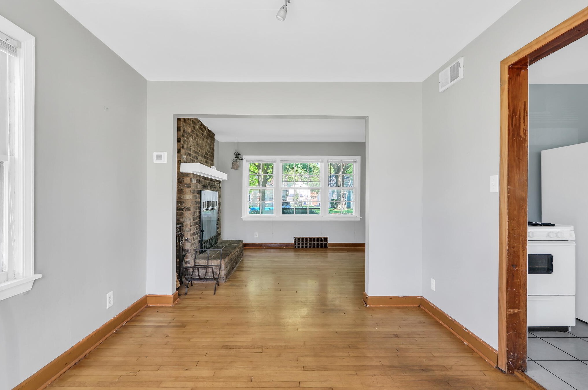 3335 Taylor Ave, Milwaukee WI 53207-2728 exterior