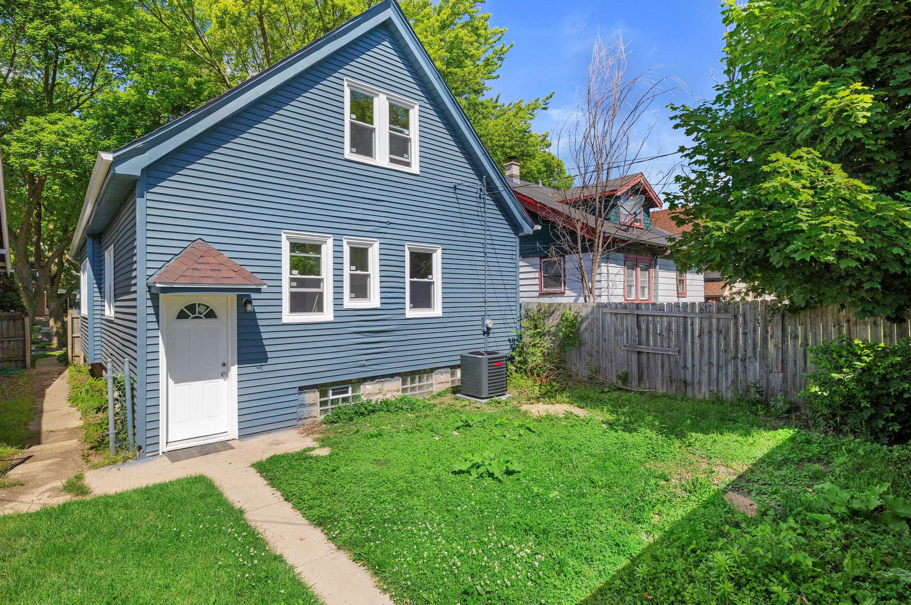 2824 36, Milwaukee WI 53210-1924 exterior