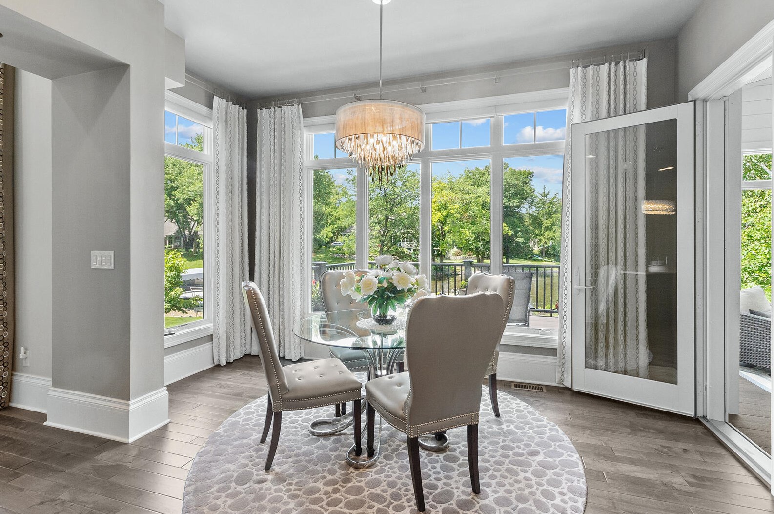 2307 Nagawicka Rd, Chenequa WI 53029-8805 exterior