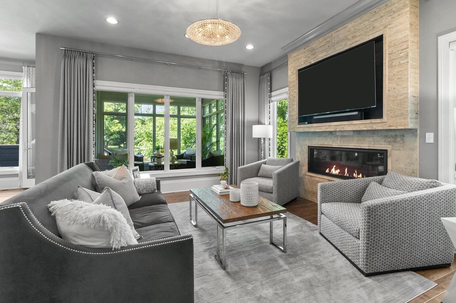 2307 Nagawicka Rd, Chenequa WI 53029-8805 exterior