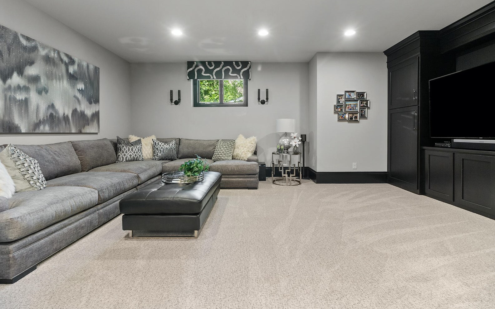 2307 Nagawicka Rd, Chenequa WI 53029-8805 exterior