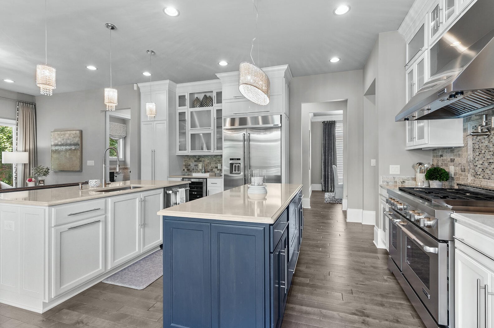 2307 Nagawicka Rd, Chenequa WI 53029-8805 exterior