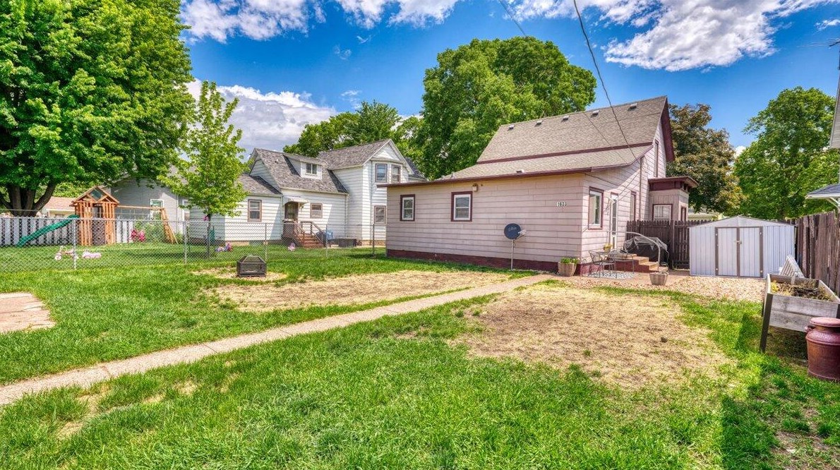 1633 Wood St, La Crosse WI  54603-2240 exterior