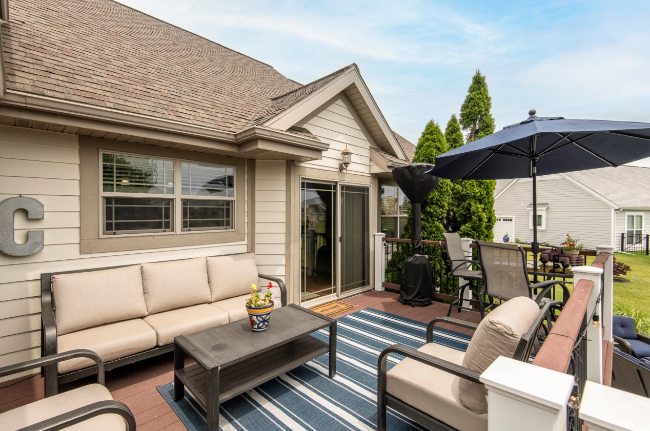 511 Acorn Pass, Hartford WI exterior