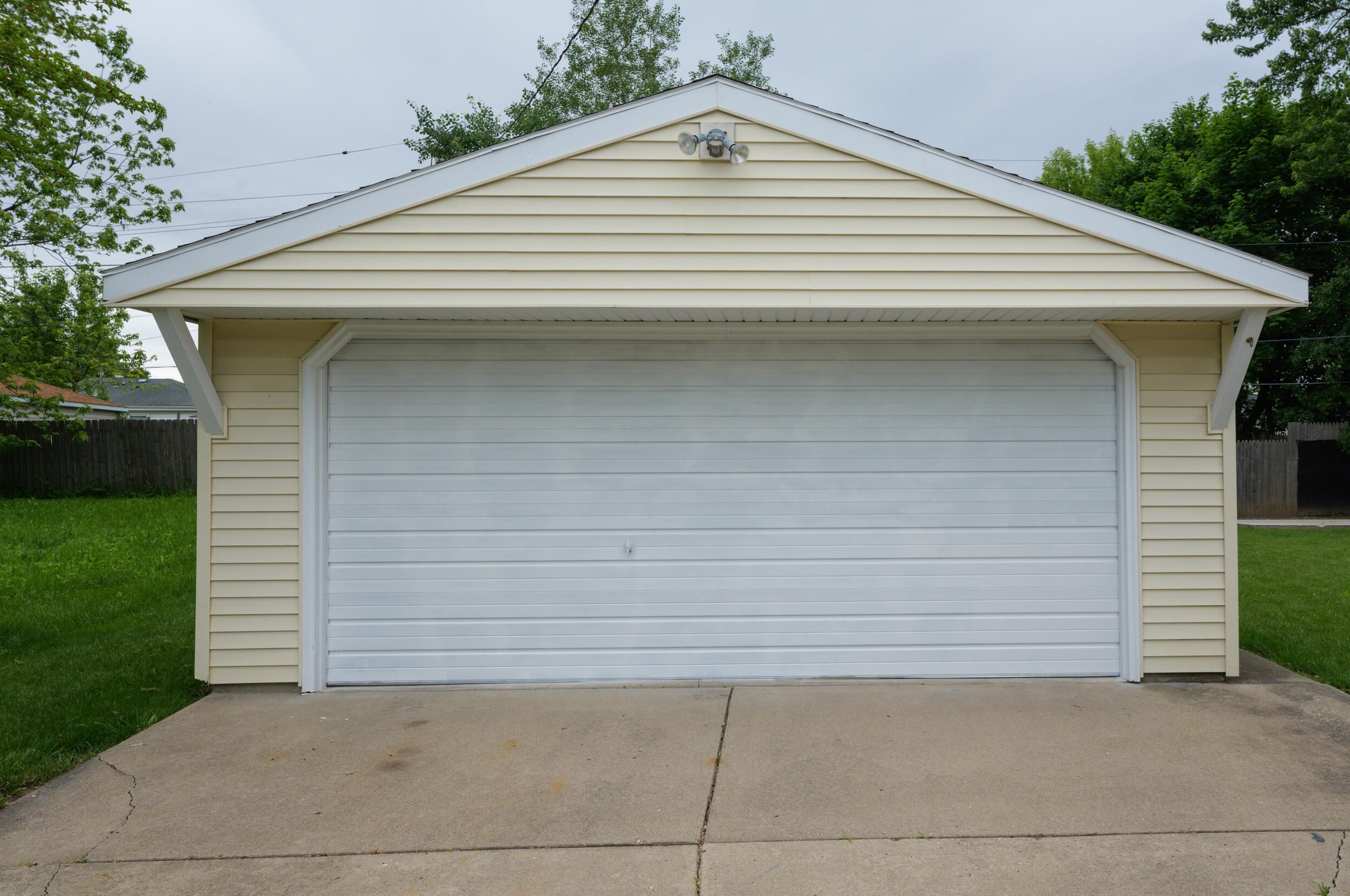 1756 Oregon St, Racine WI  53405-3636 exterior