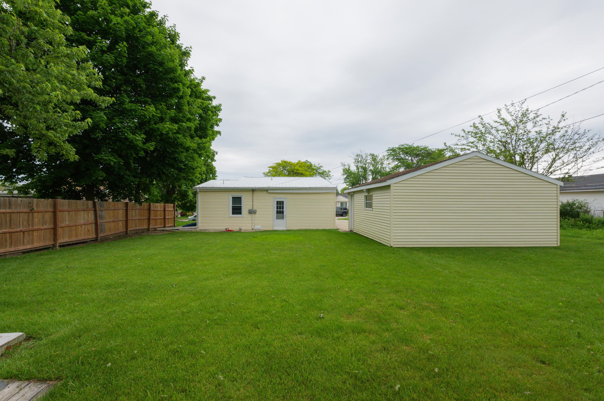 1756 Oregon St, Racine WI  53405-3636 exterior