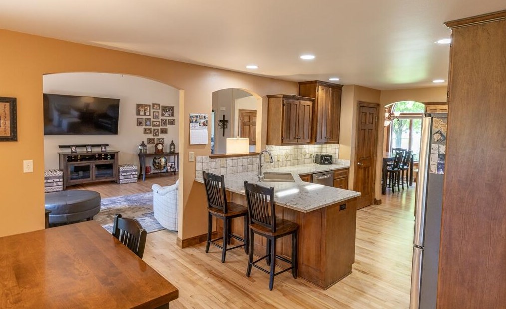 177 Maple Dr, Plymouth WI 53073-4059 exterior