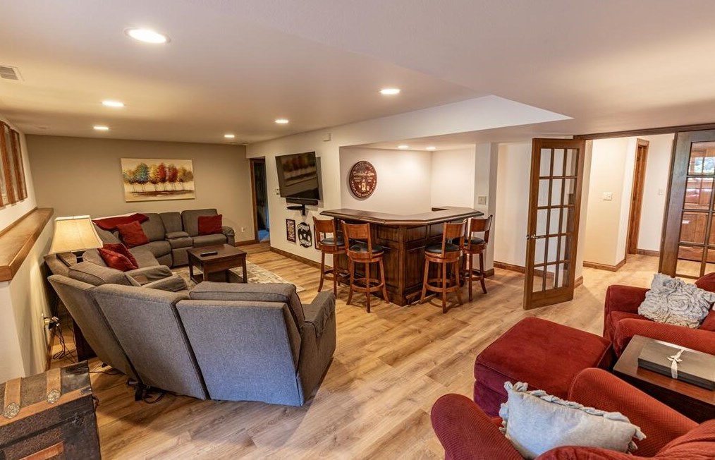 177 Maple Dr, Plymouth WI 53073-4059 exterior