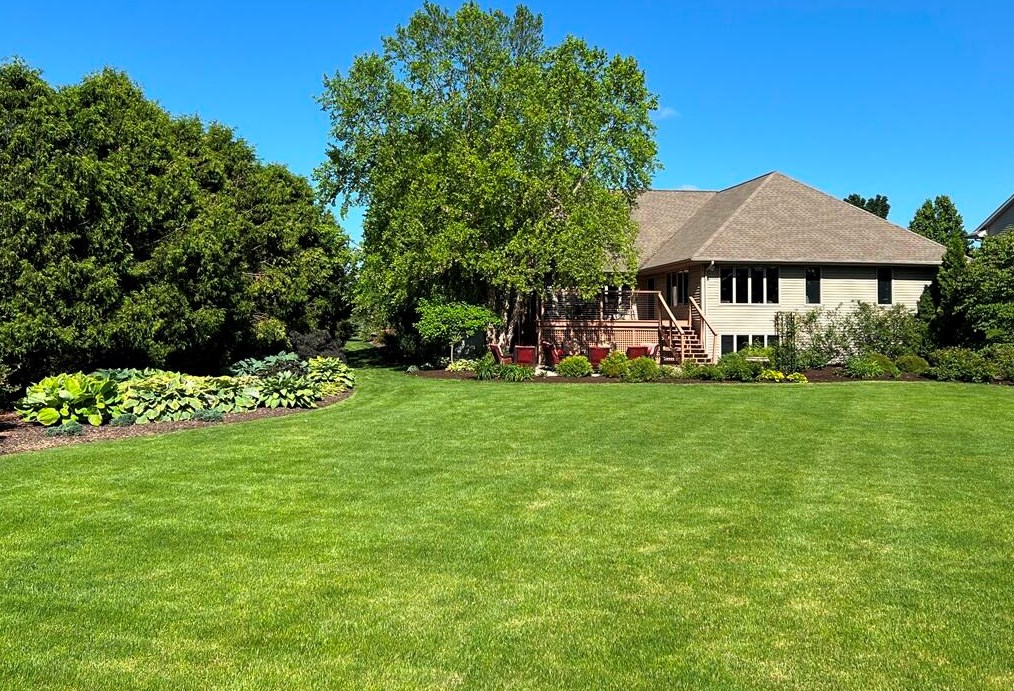 177 Maple Dr, Plymouth WI 53073-4059 exterior