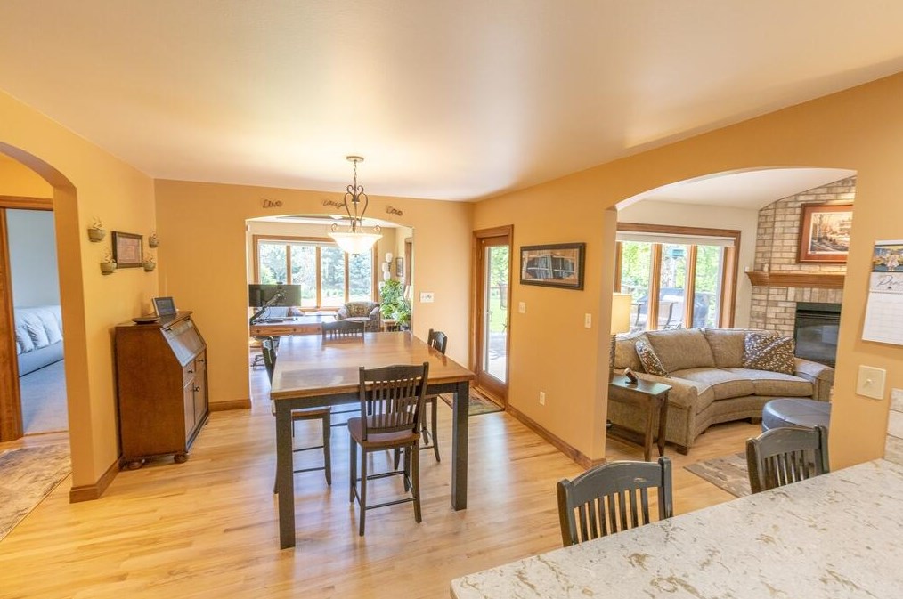 177 Maple Dr, Plymouth WI 53073-4059 exterior