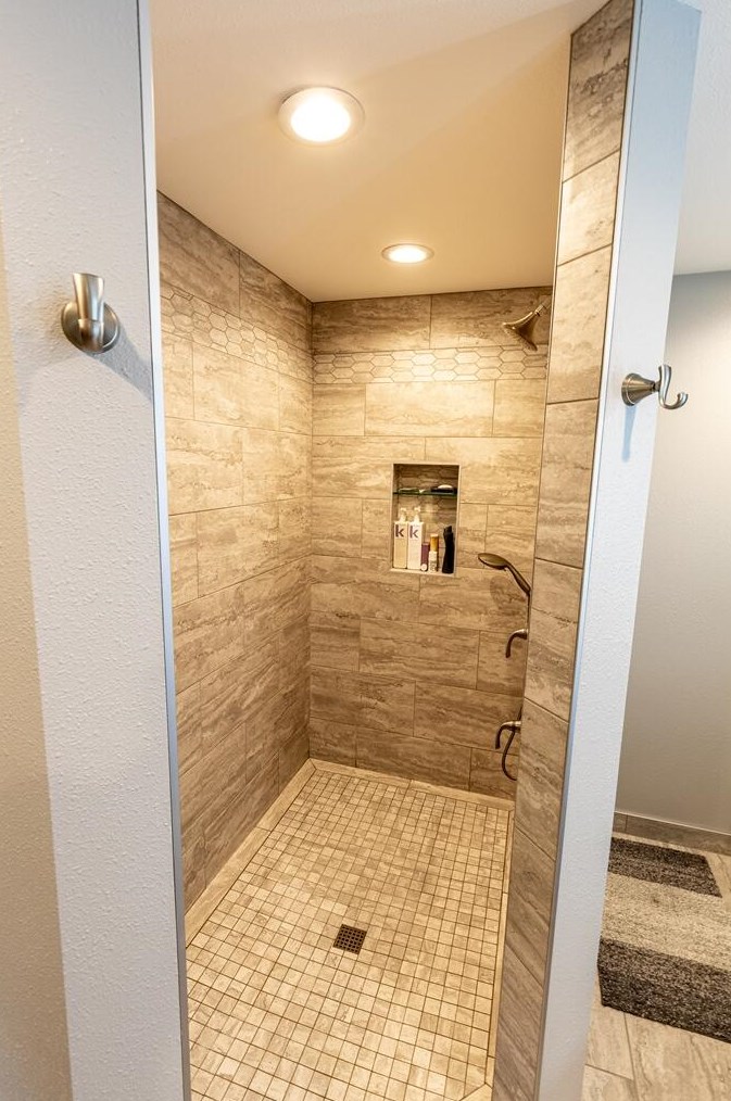 177 Maple Dr, Plymouth WI 53073-4059 exterior