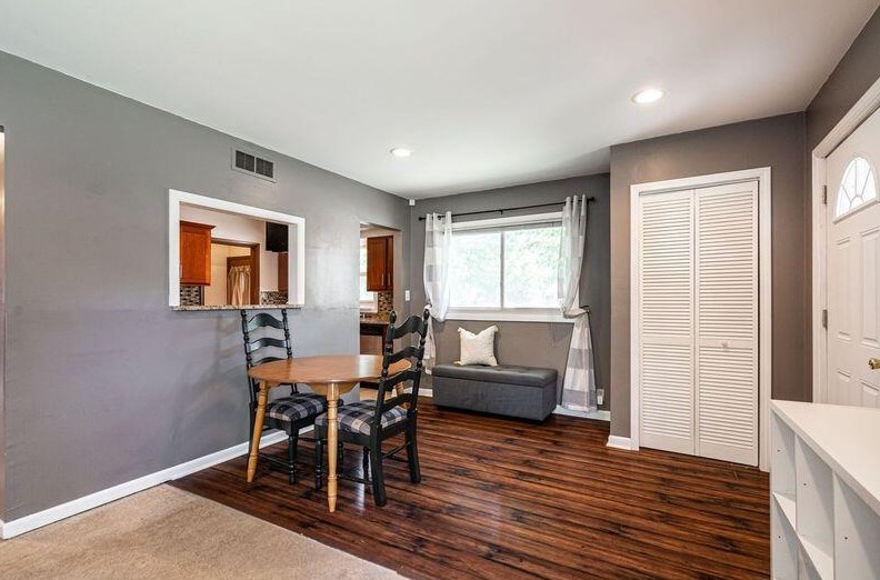 3867 99, Milwaukee WI 53222-2423 exterior