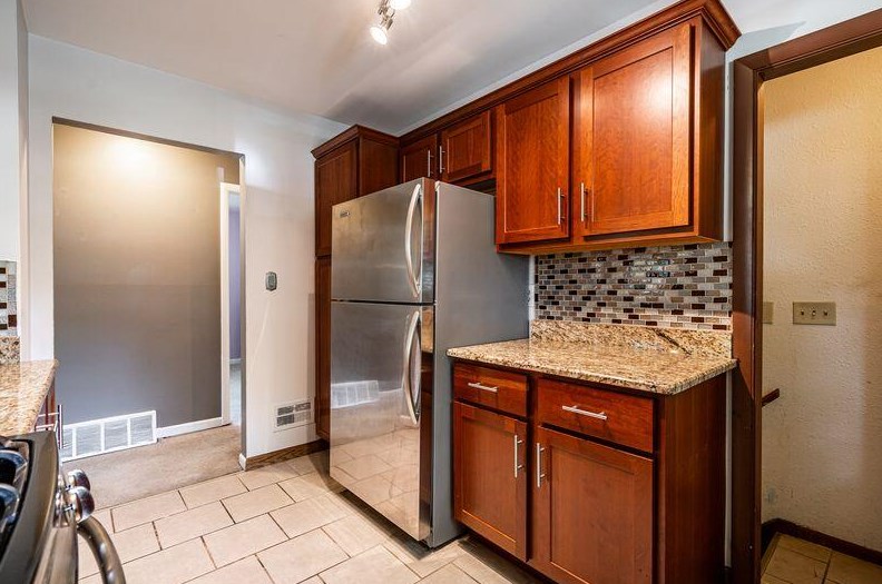 3867 99, Milwaukee WI 53222-2423 exterior