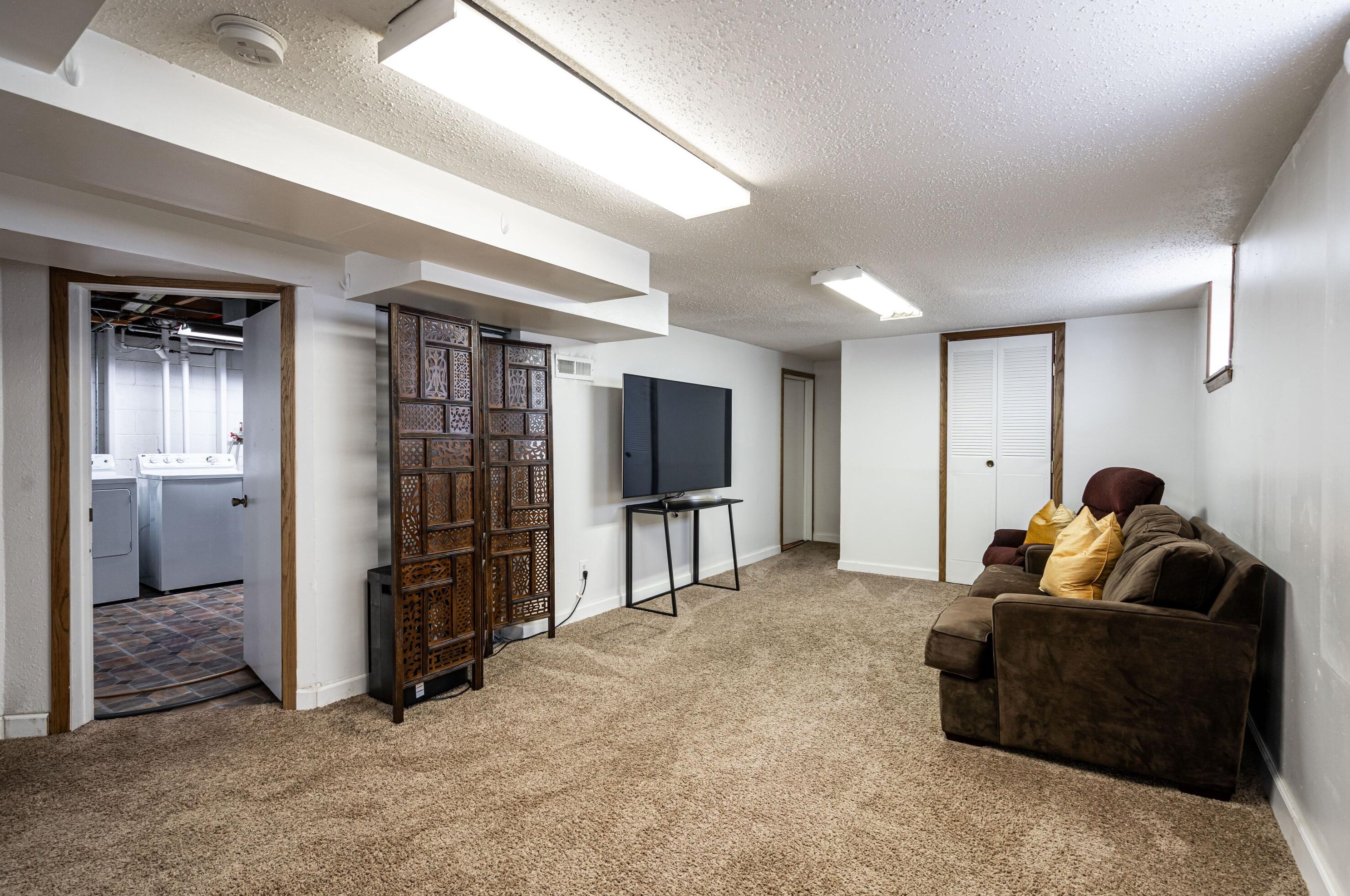 3867 99, Milwaukee WI 53222-2423 exterior