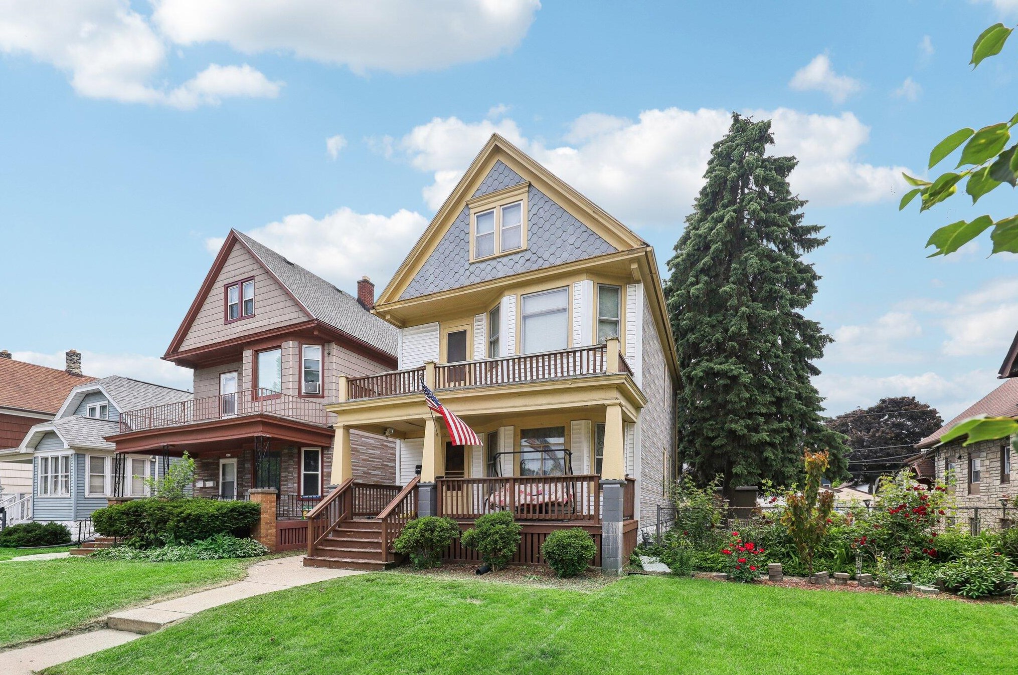 2645 14th St, Milwaukee WI  53215-3307 exterior