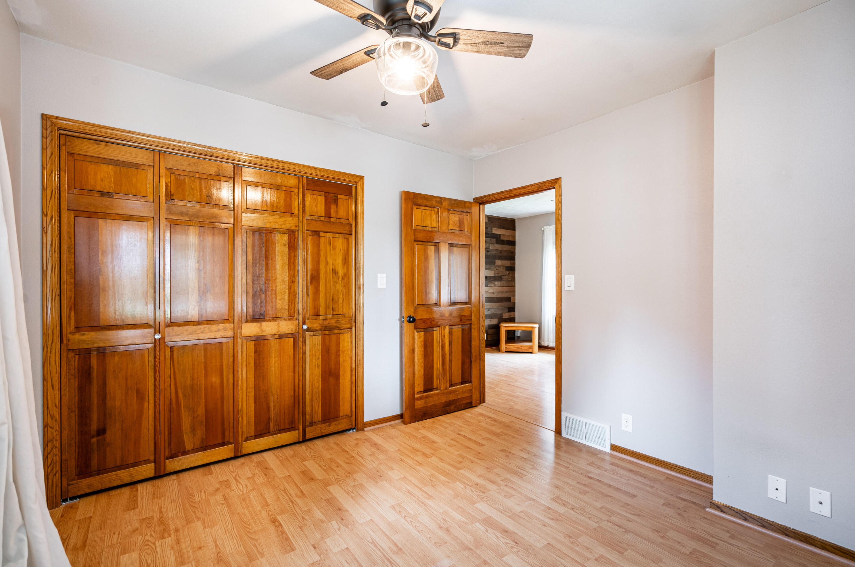 609 60th St, Milwaukee WI  53213-4116 exterior