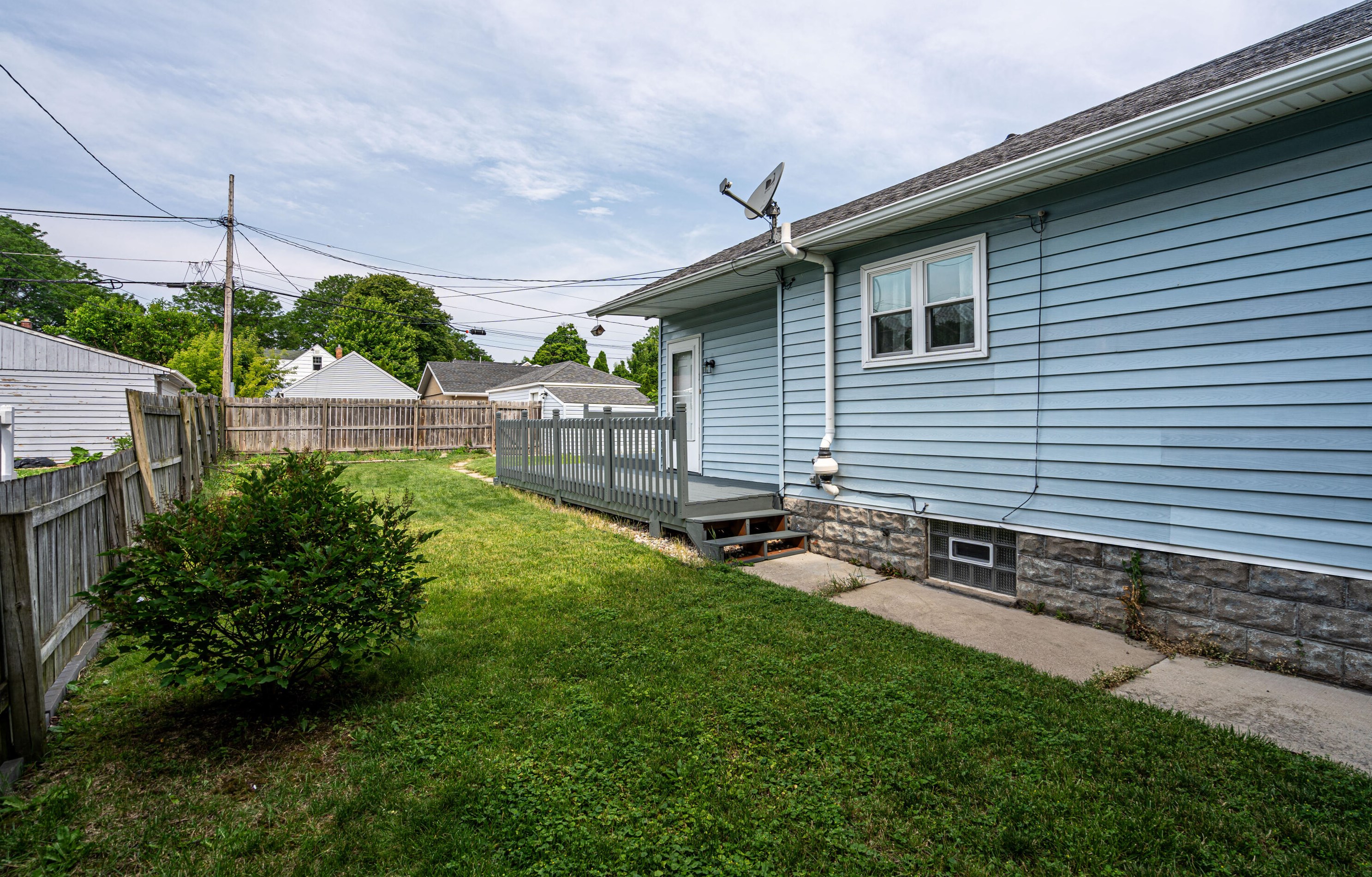 609 60th St, Milwaukee WI  53213-4116 exterior