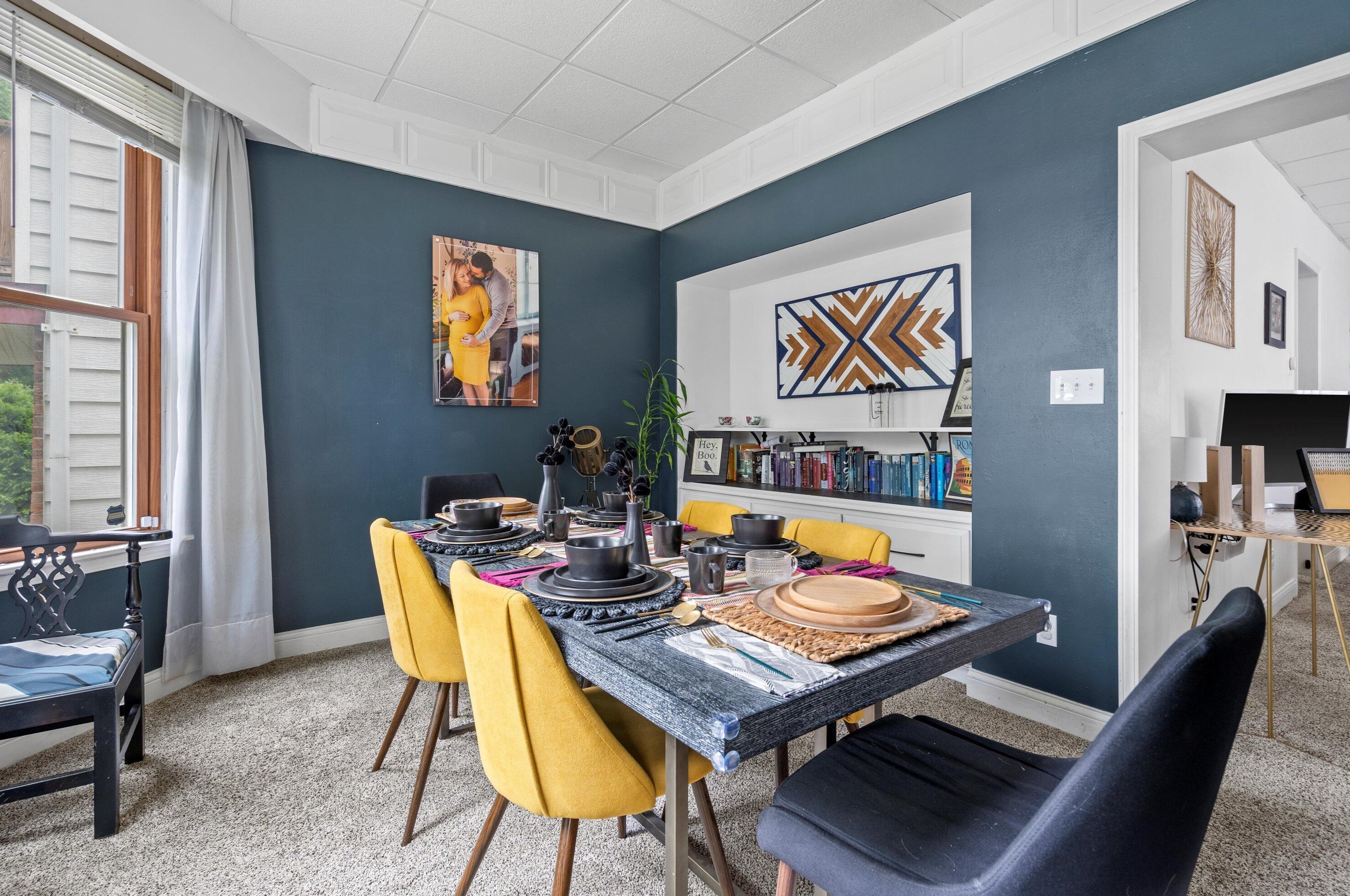 3320 Bartlett Ave, Milwaukee WI  53211-3024 exterior