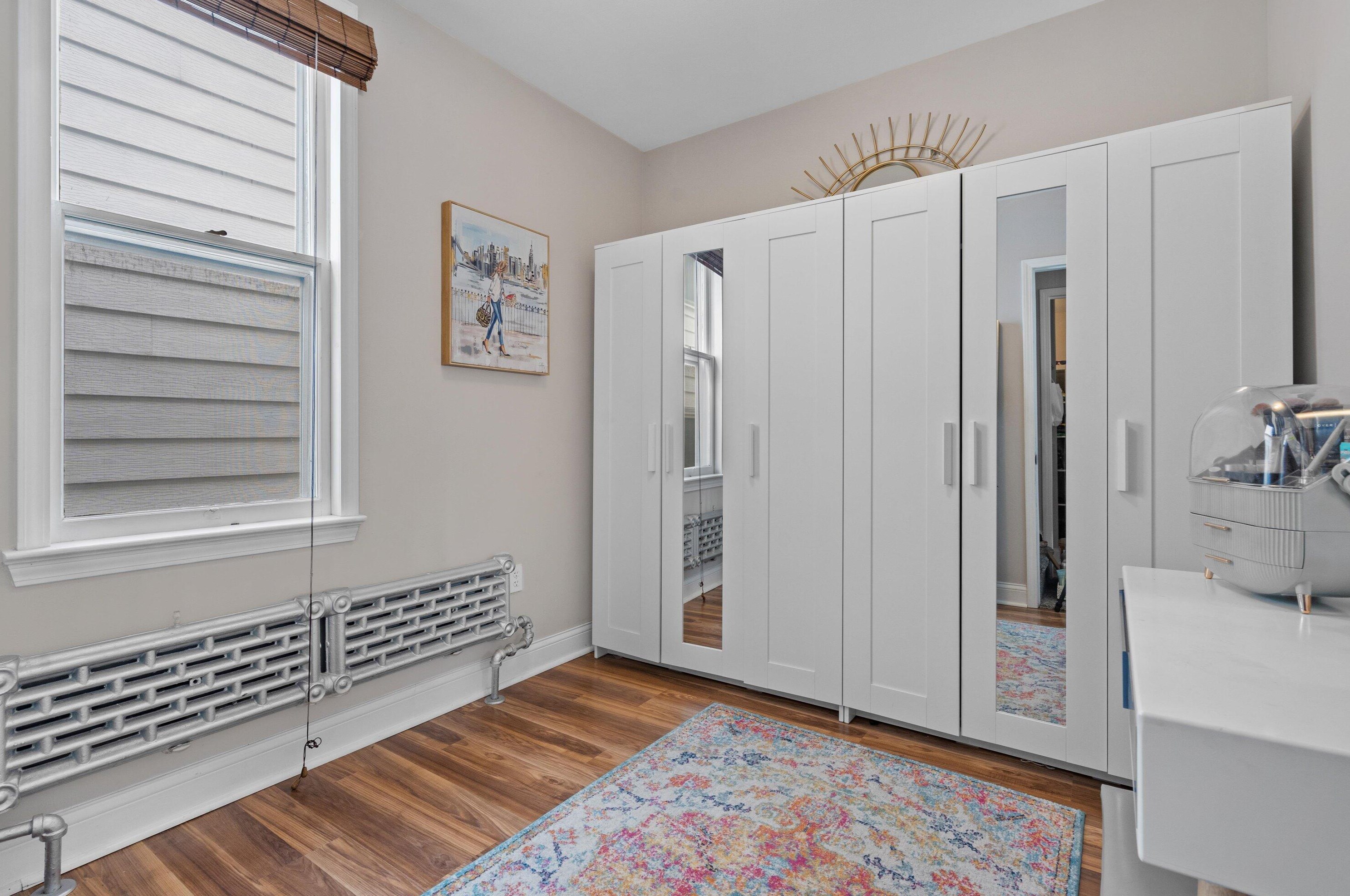 3320 Bartlett Ave, Milwaukee WI  53211-3024 exterior