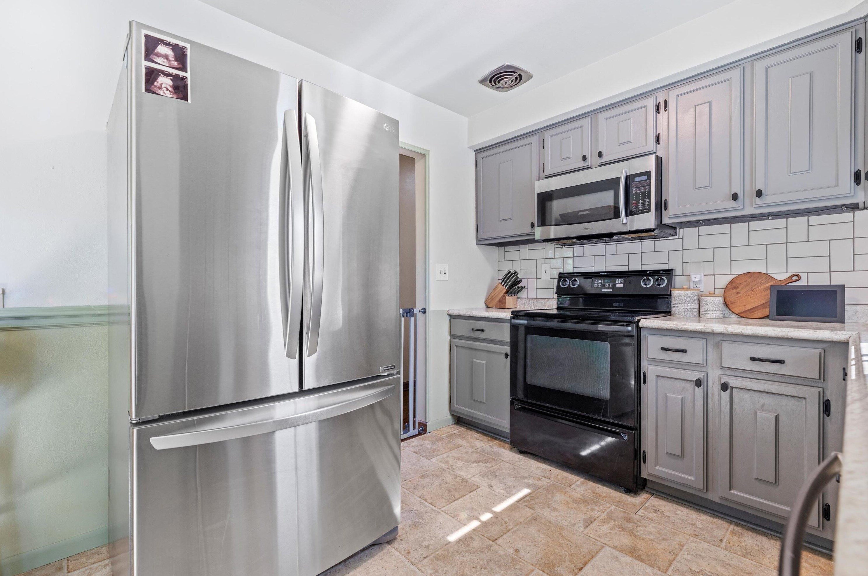 4444 64th St, Milwaukee WI  53220-3418 exterior