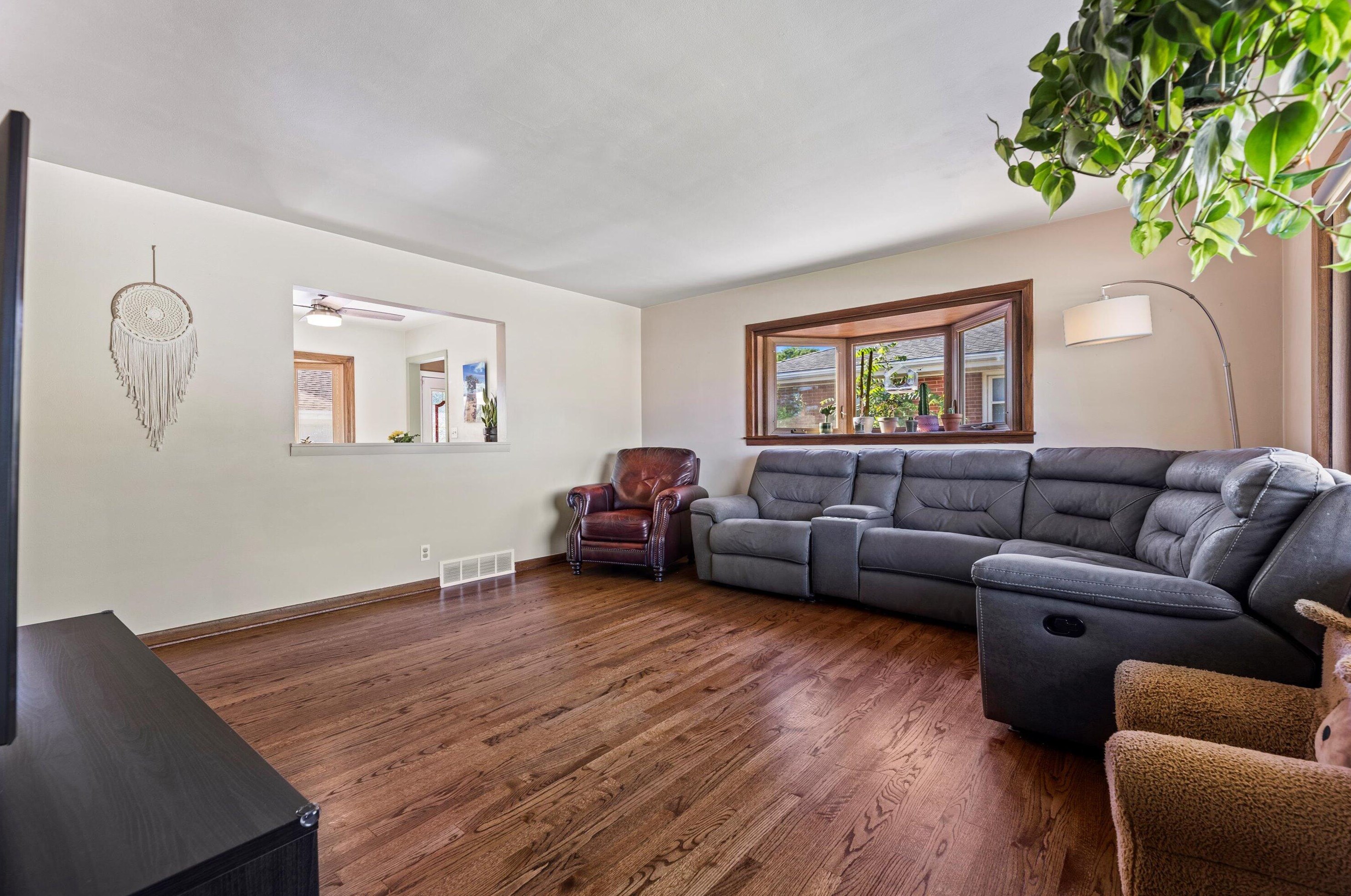 4444 64th St, Milwaukee WI  53220-3418 exterior