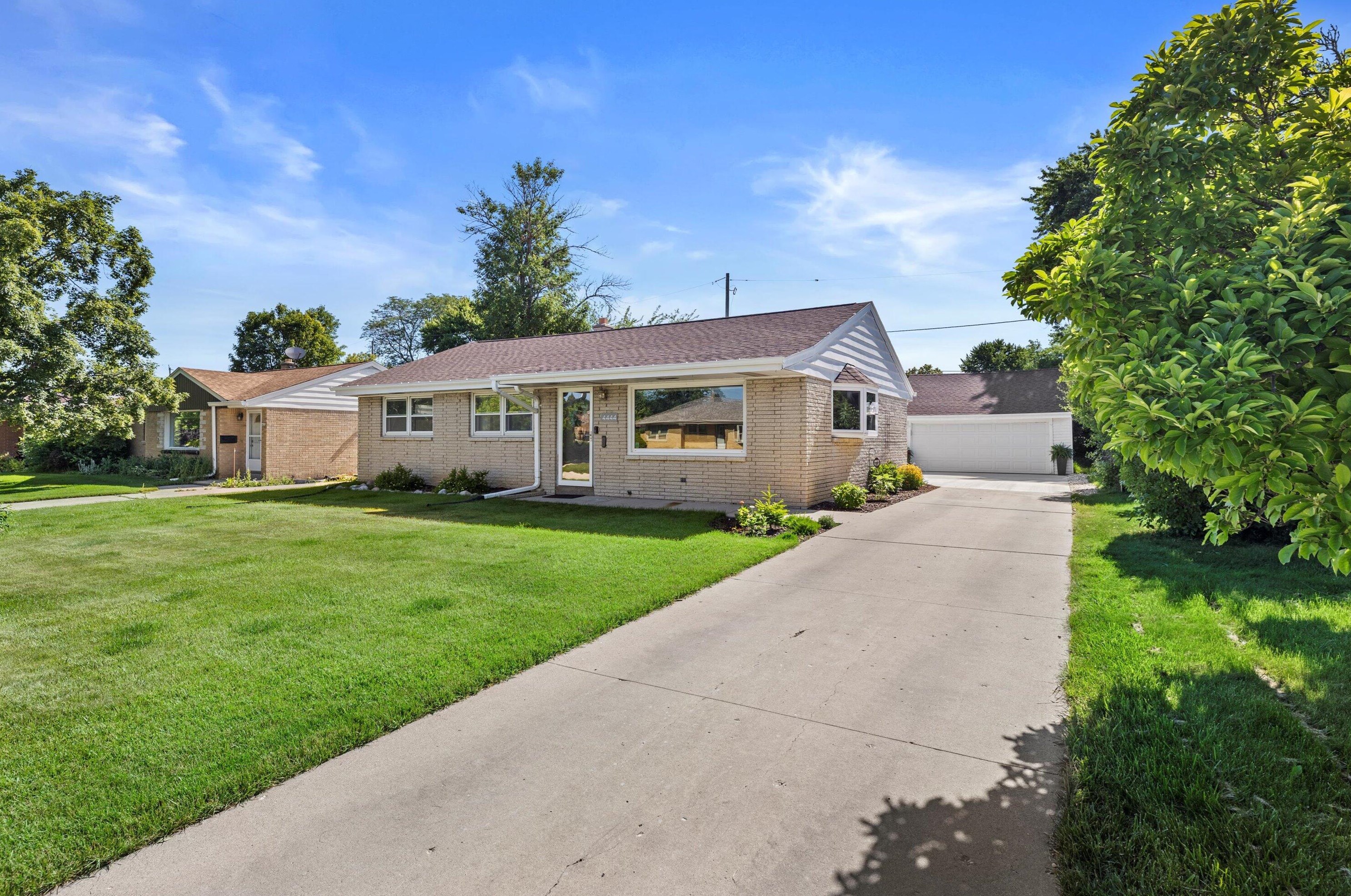 4444 64th St, Milwaukee WI  53220-3418 exterior