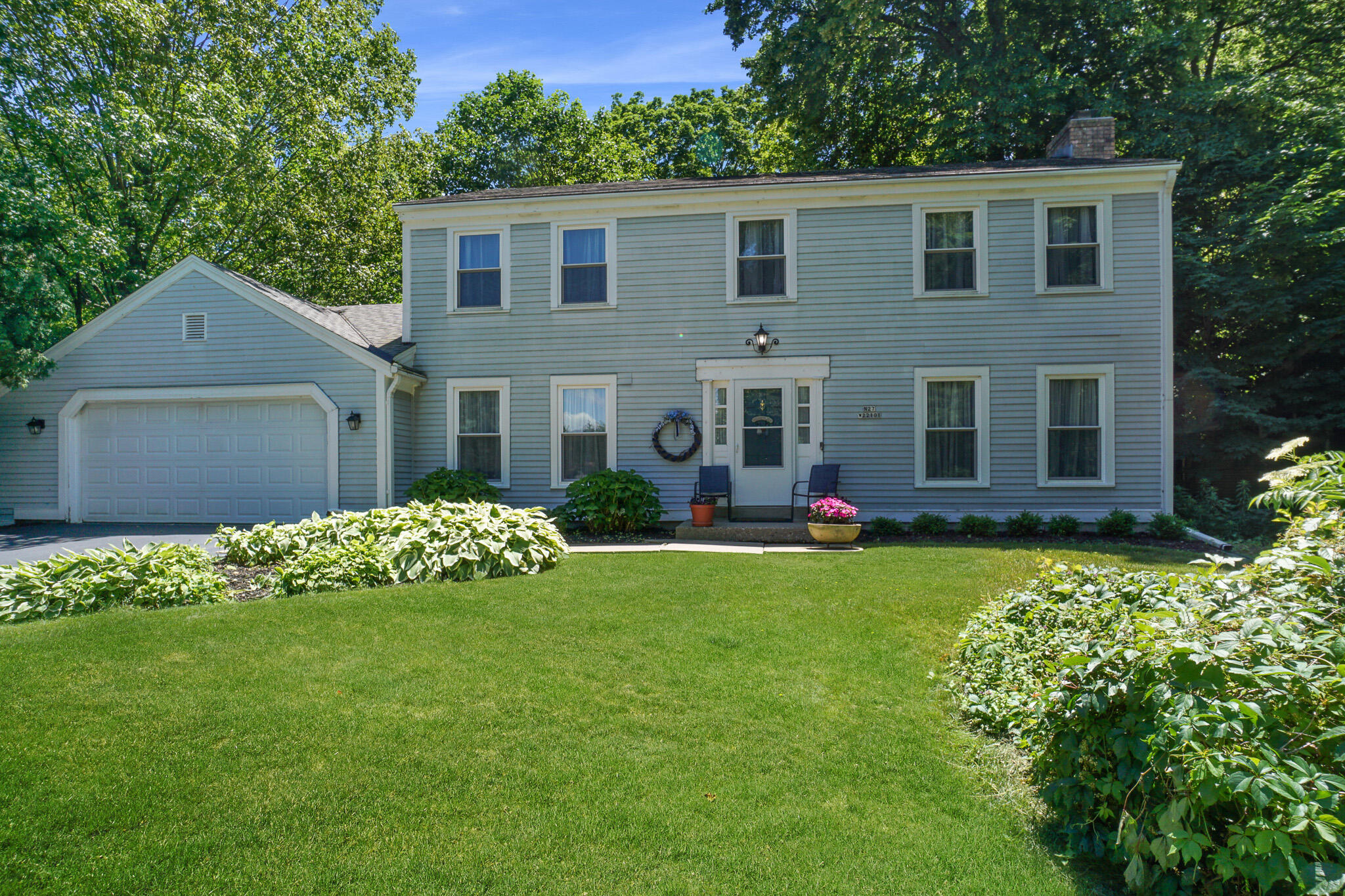 N27W22101 Timberwood Ln, Pewaukee, WI 53186 MLS 1881368 Coldwell Banker