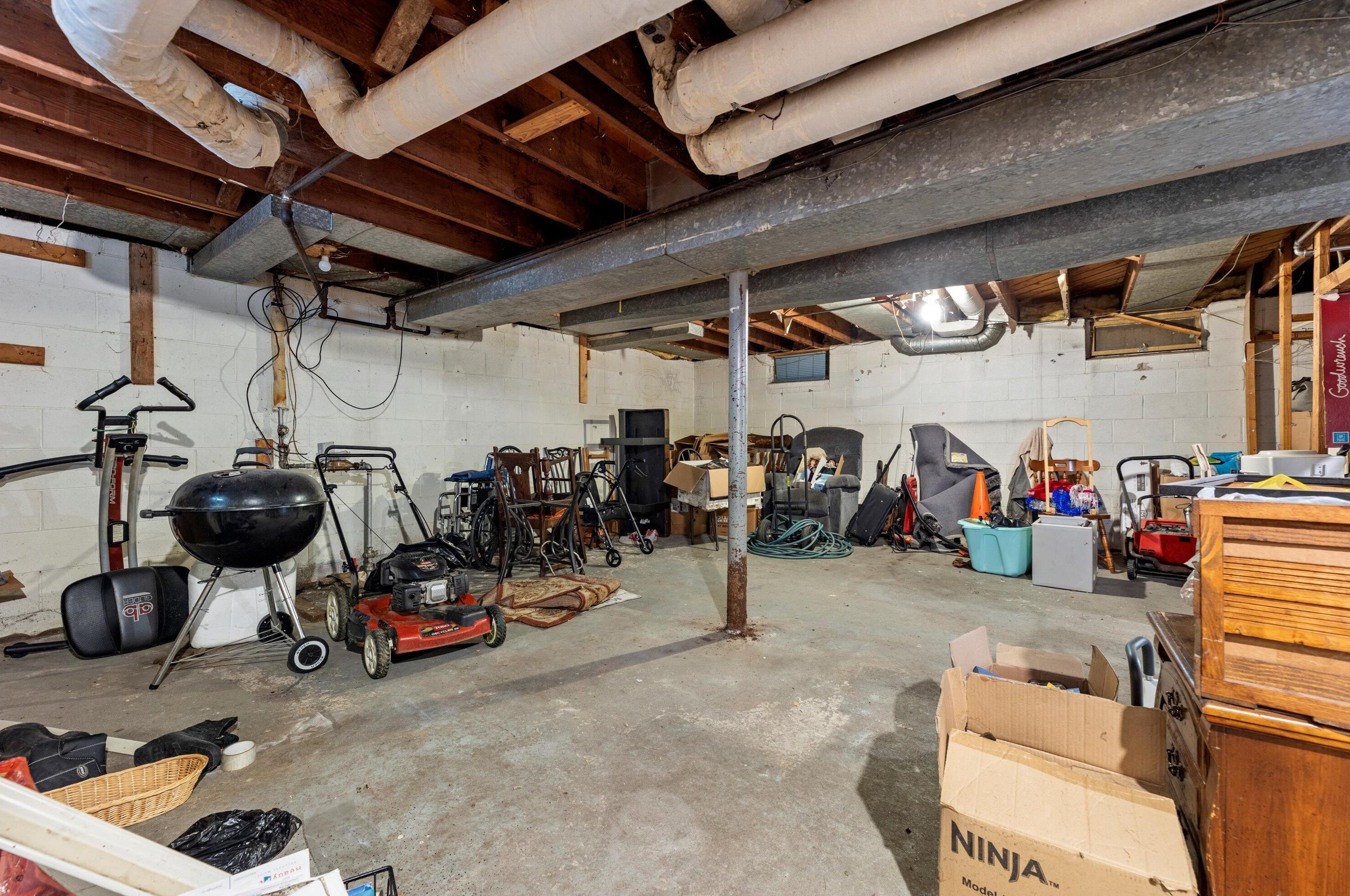 2857 49, Milwaukee WI 53208-3629 exterior