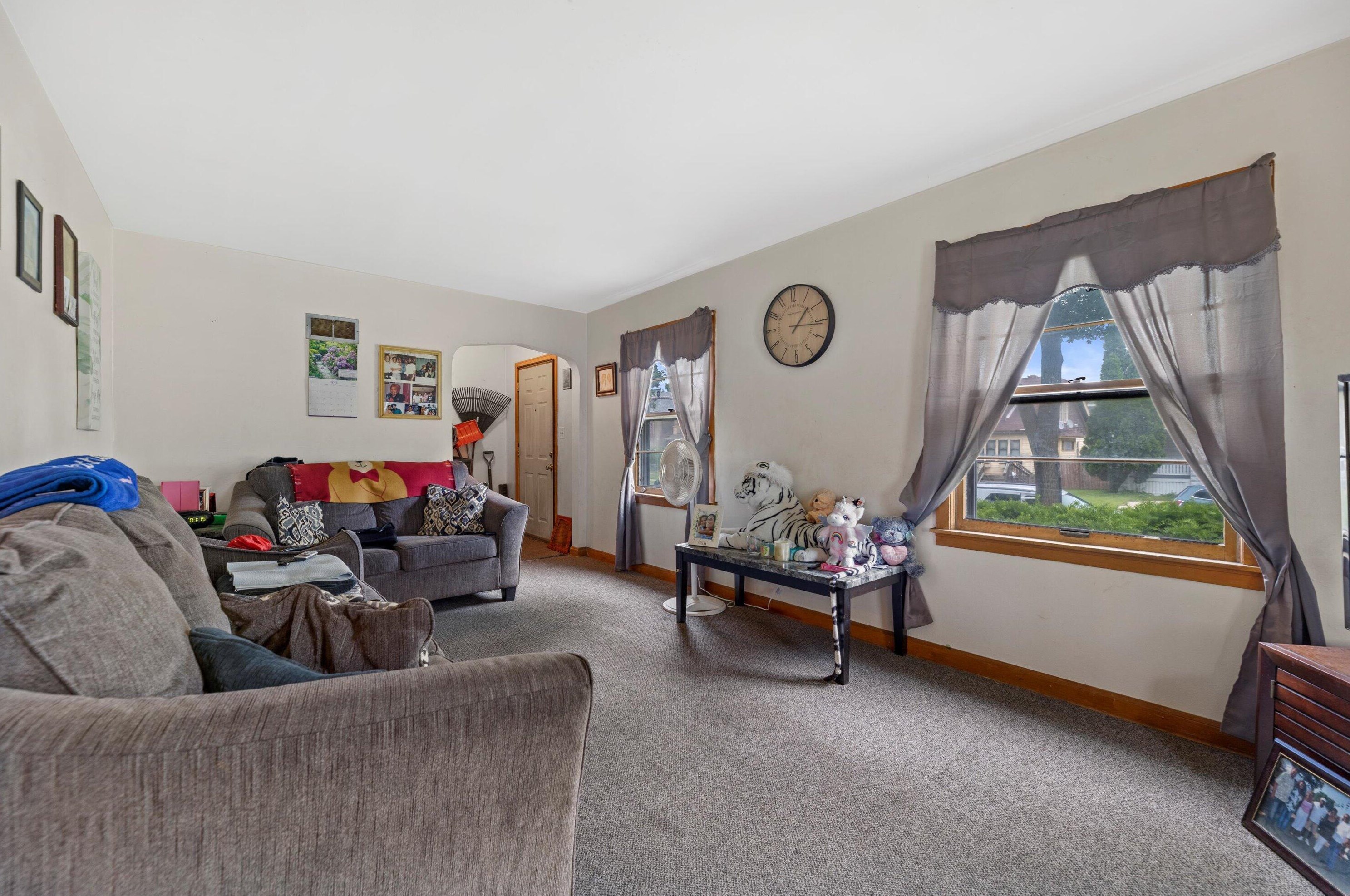 2857 49, Milwaukee WI 53208-3629 exterior