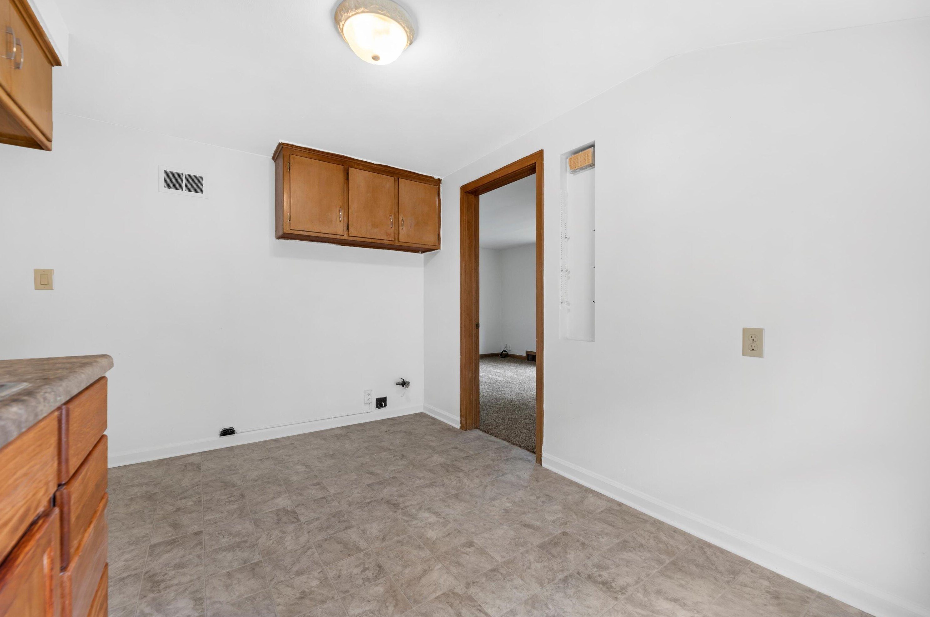 2857 49, Milwaukee WI 53208-3629 exterior