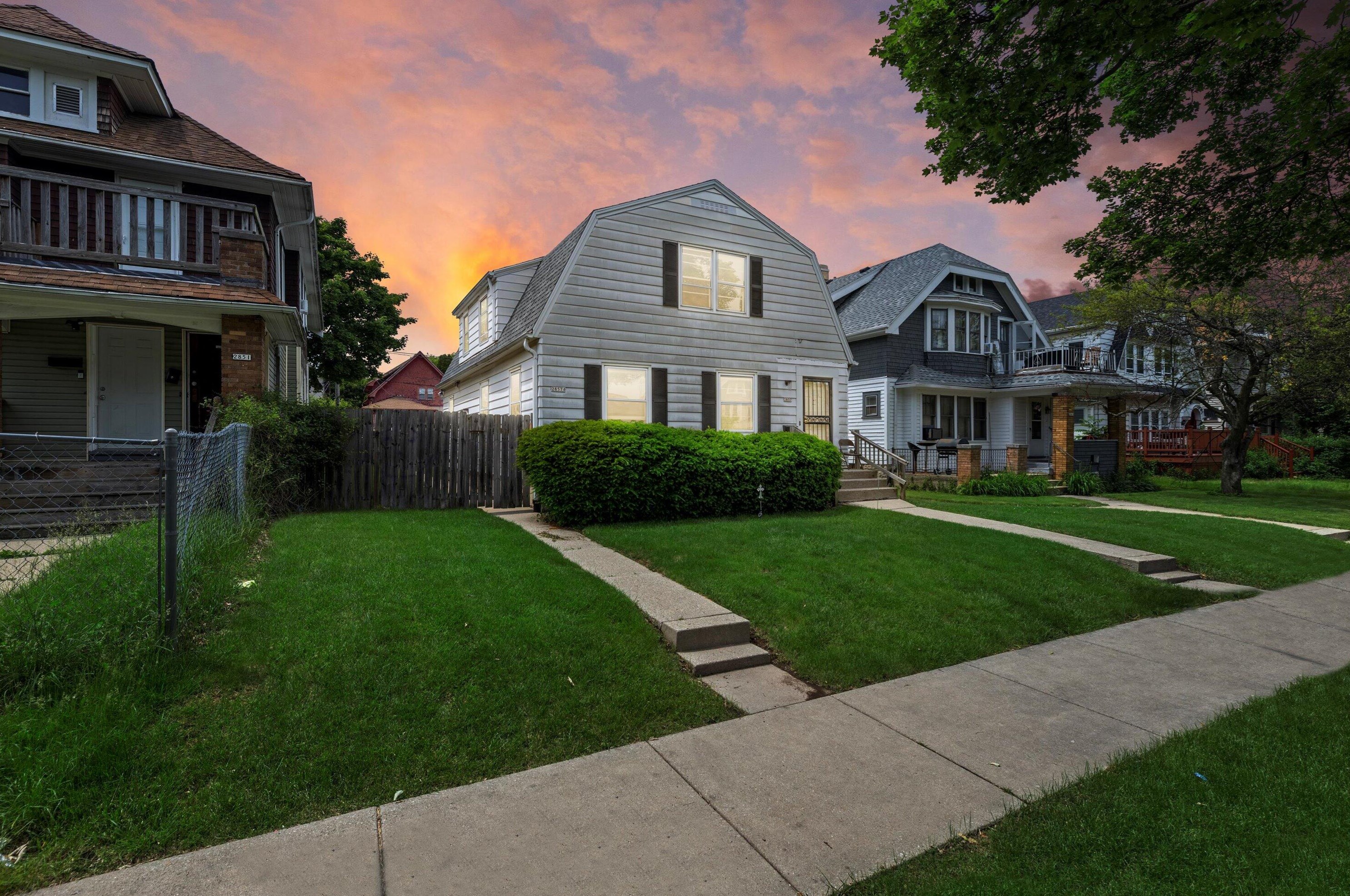 2857 49, Milwaukee WI 53208-3629 exterior