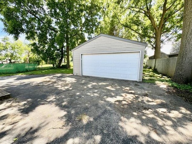 711 16th Pl, Kenosha WI  53140-4407 exterior