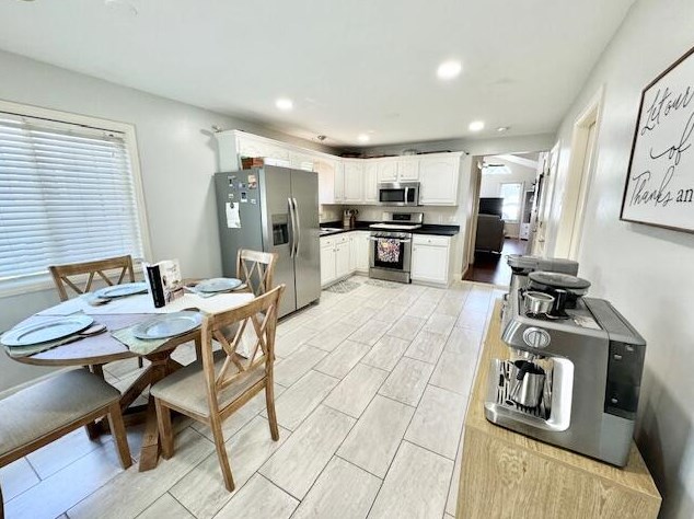 711 16th Pl, Kenosha WI  53140-4407 exterior