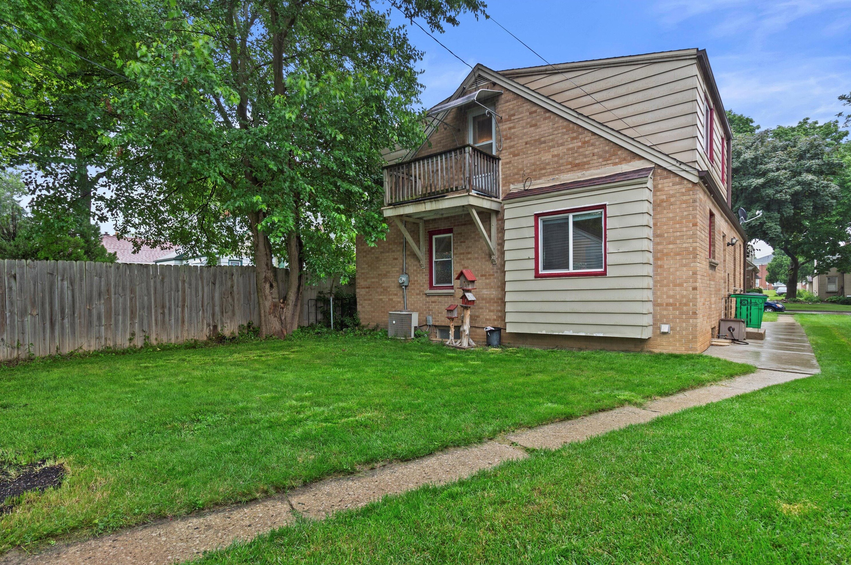 3209 77th St, Milwaukee WI  53219-3743 exterior