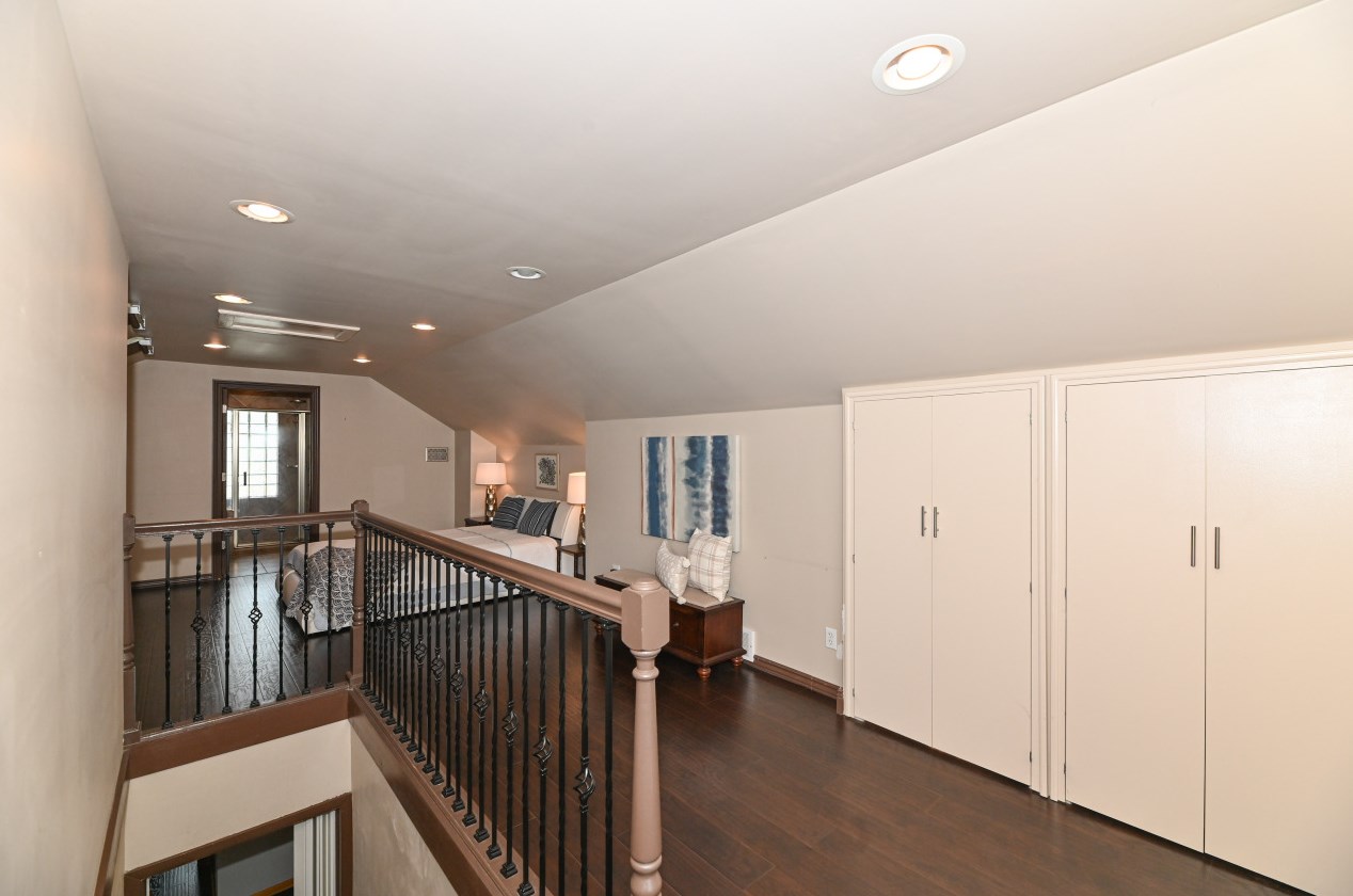 2331 118, Milwaukee WI 53226-1125 exterior