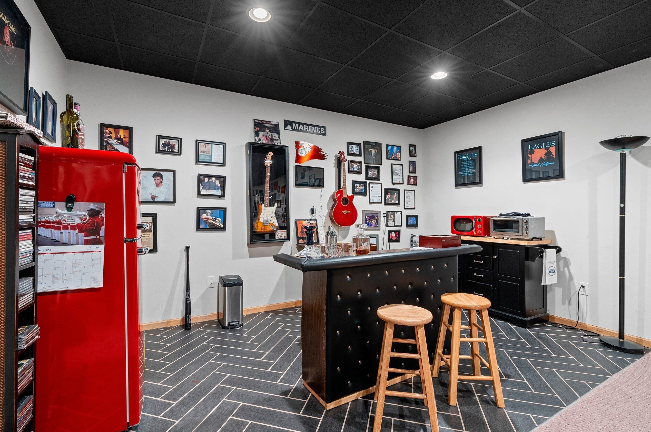 4159 Silver Creek Rd, Manitowoc WI  54220-9233 exterior