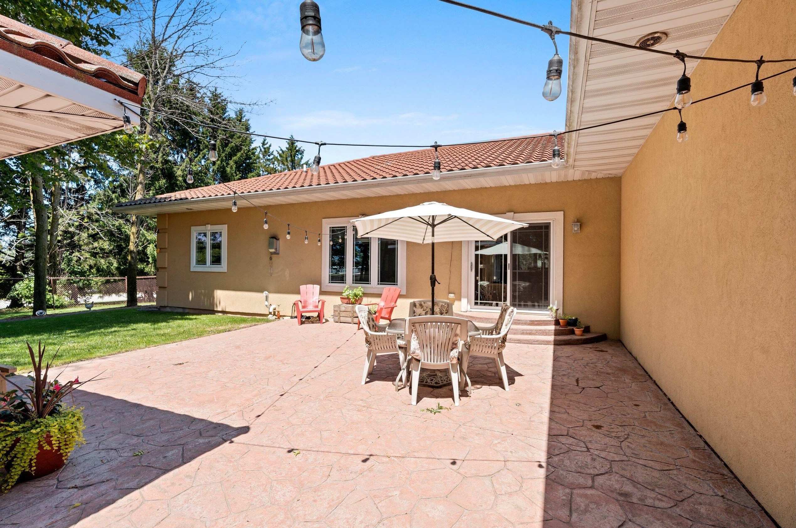 4159 Silver Creek Rd, Manitowoc WI  54220-9233 exterior