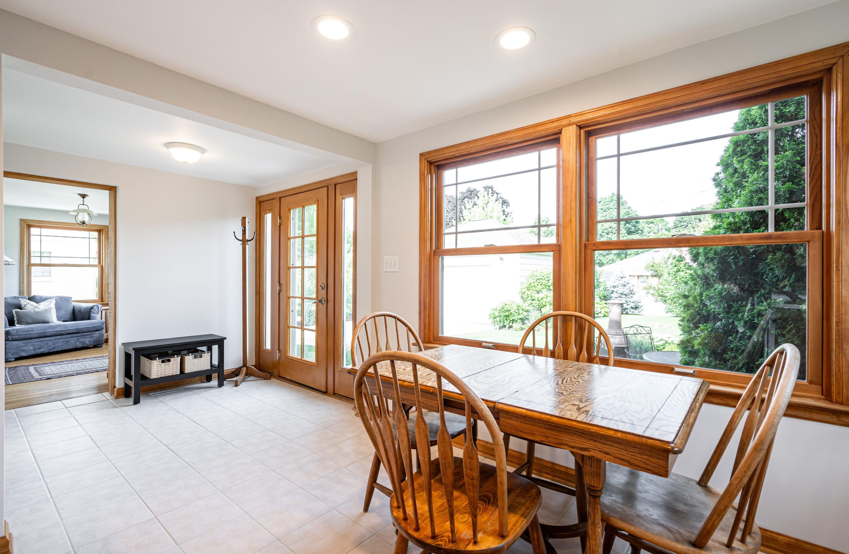 639 75th St, Milwaukee WI 53214-3014 exterior