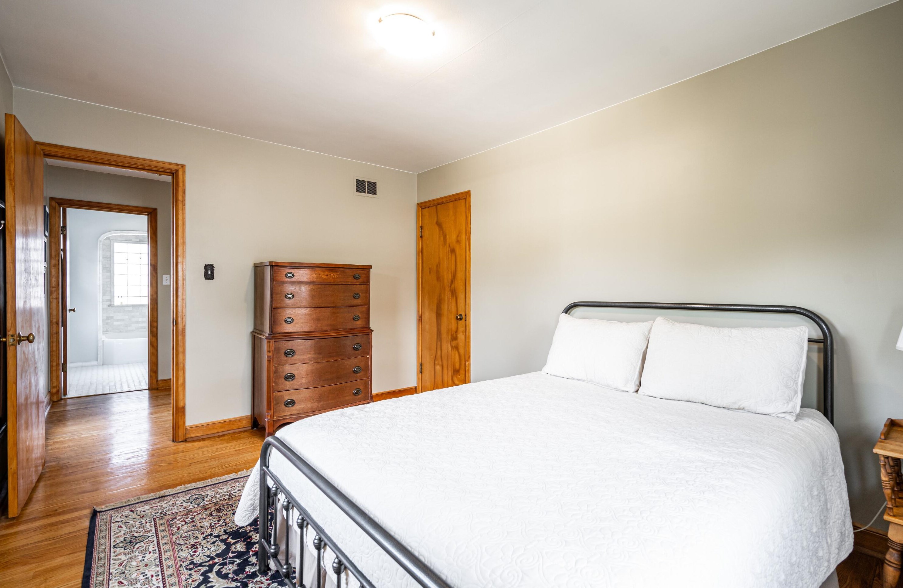 639 75th St, Milwaukee WI 53214-3014 exterior