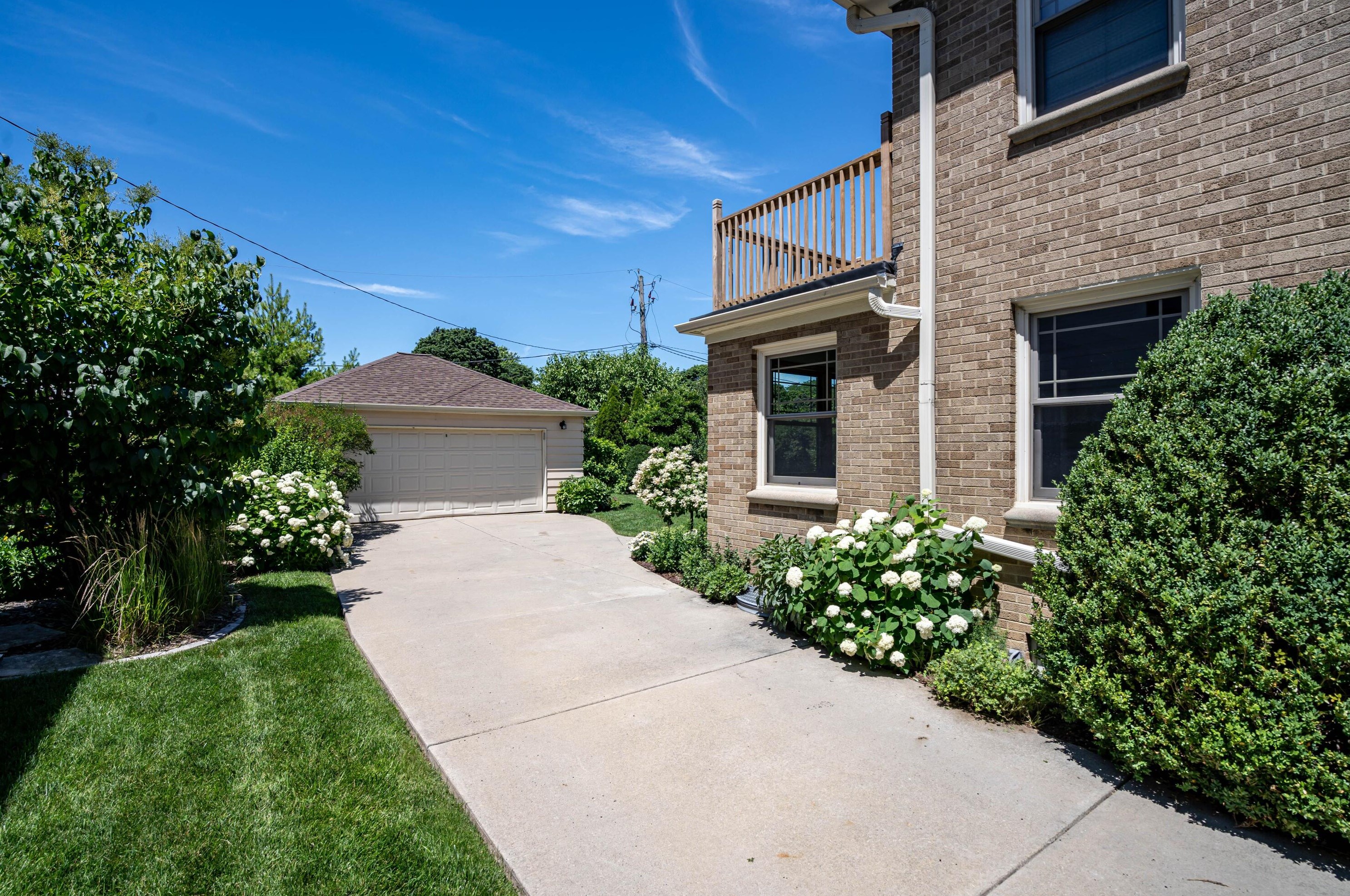 639 75th St, Milwaukee WI 53214-3014 exterior