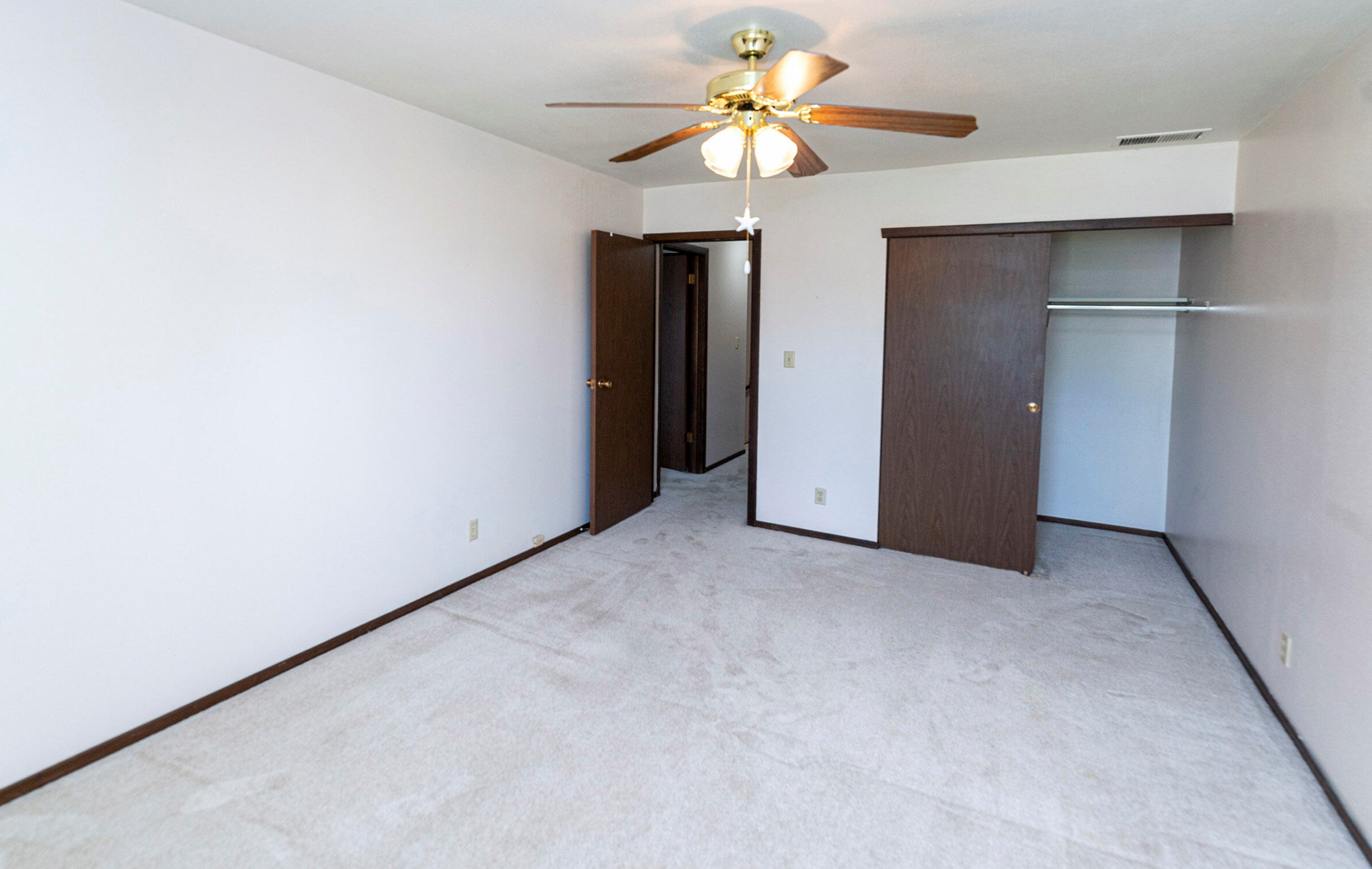 6360 20th St, Milwaukee WI 53221-5255 exterior