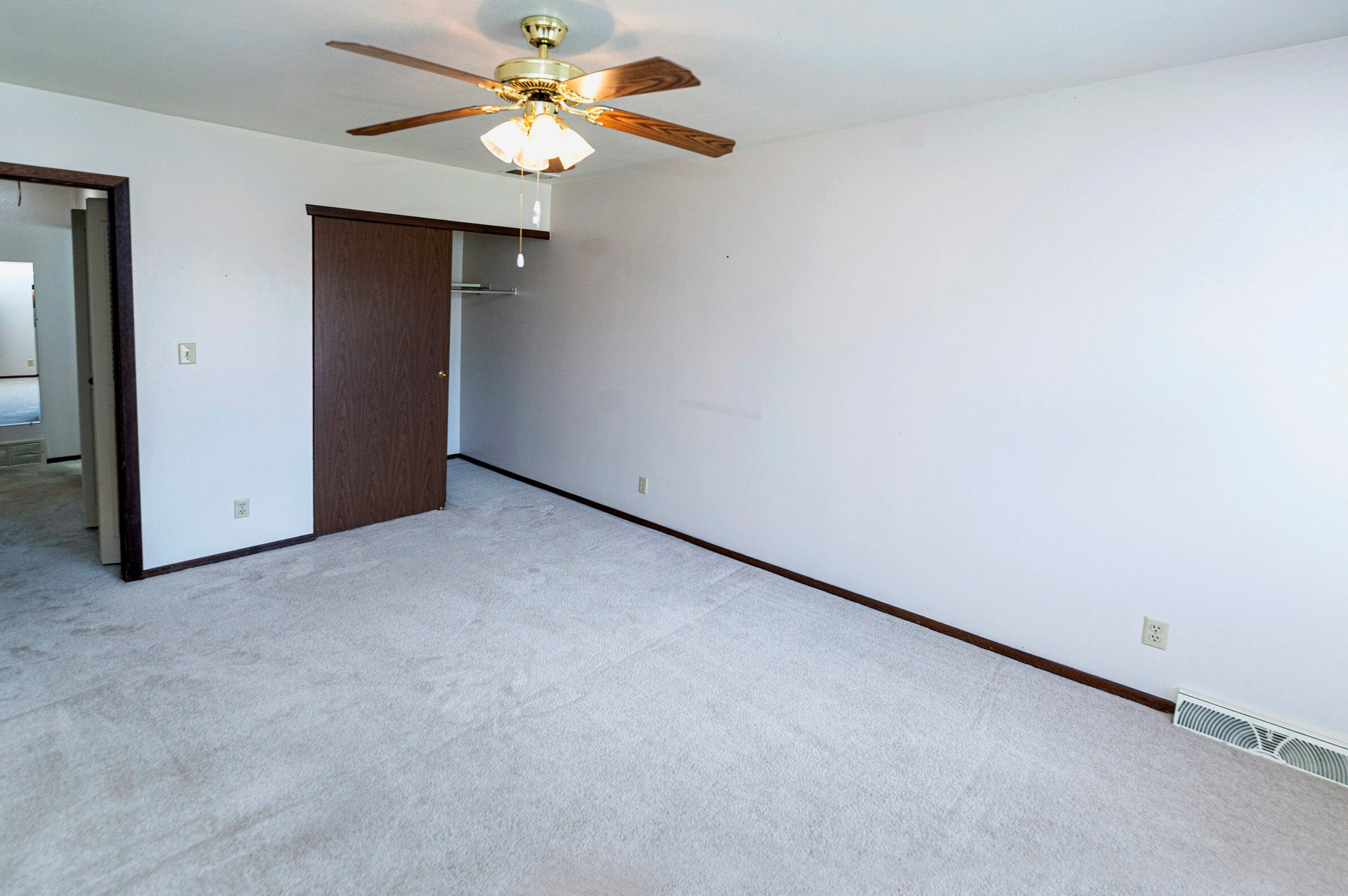 6360 20th St, Milwaukee WI 53221-5255 exterior