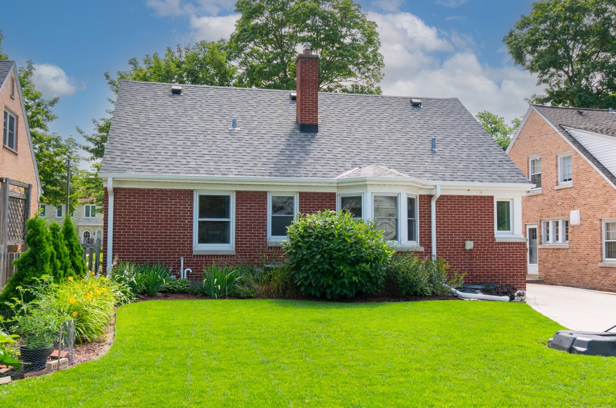 2337 81, Milwaukee WI 53219-1729 exterior