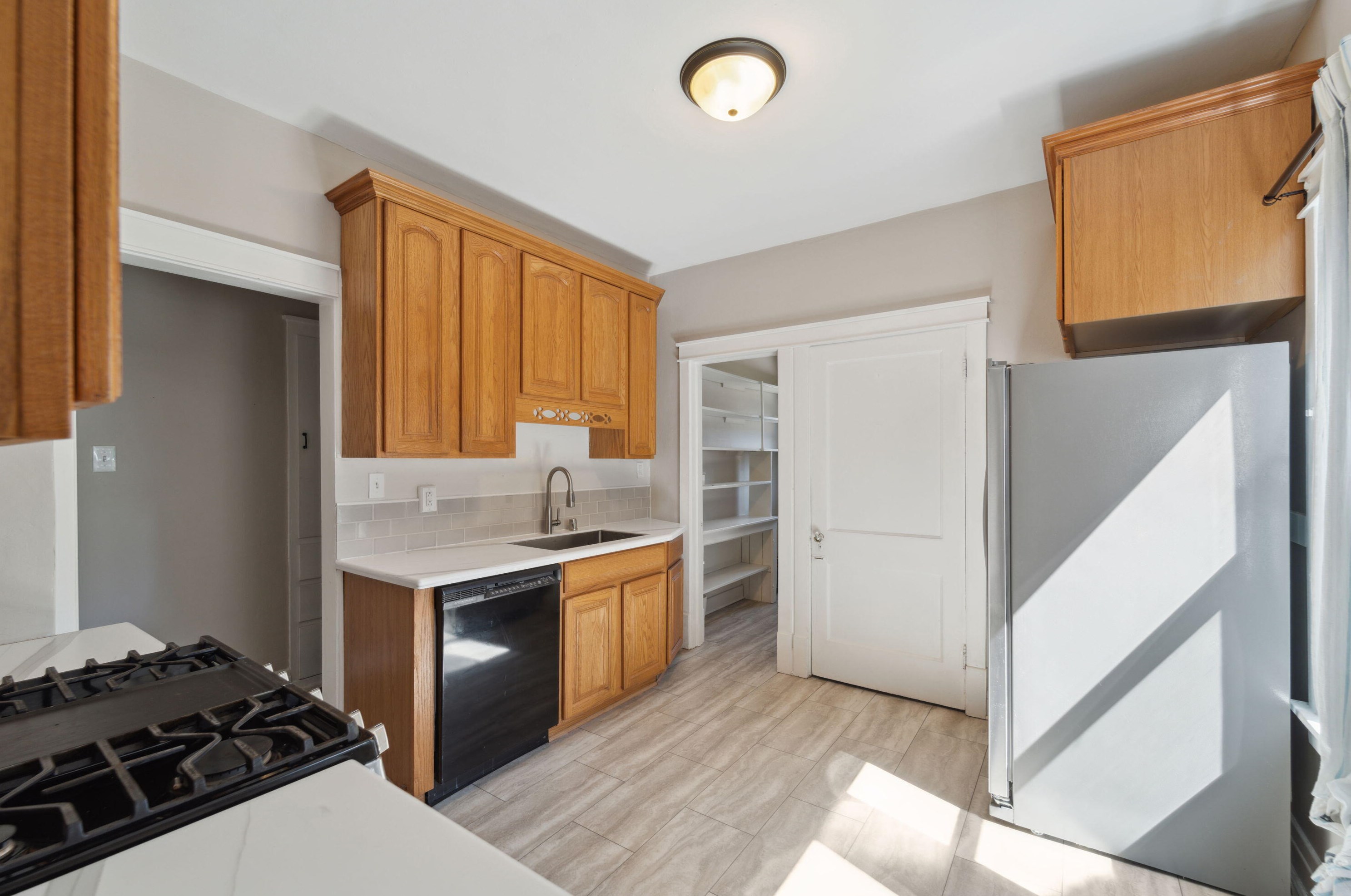 5422 Lloyd St, Milwaukee WI  53208-1001 exterior